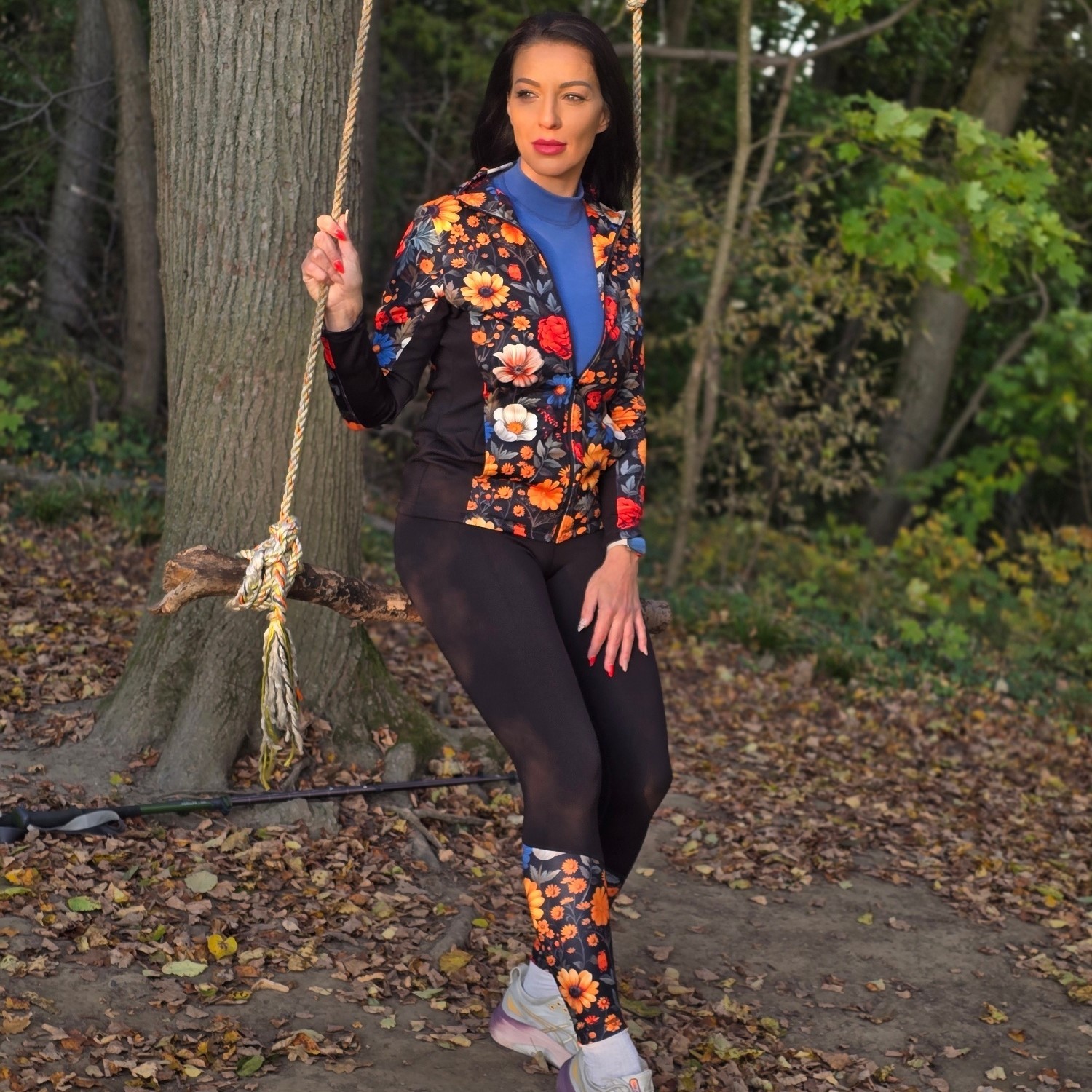 Čierne dámske funkčné hrejivé legíny s kvetinovým vzorom Veľkosť: S