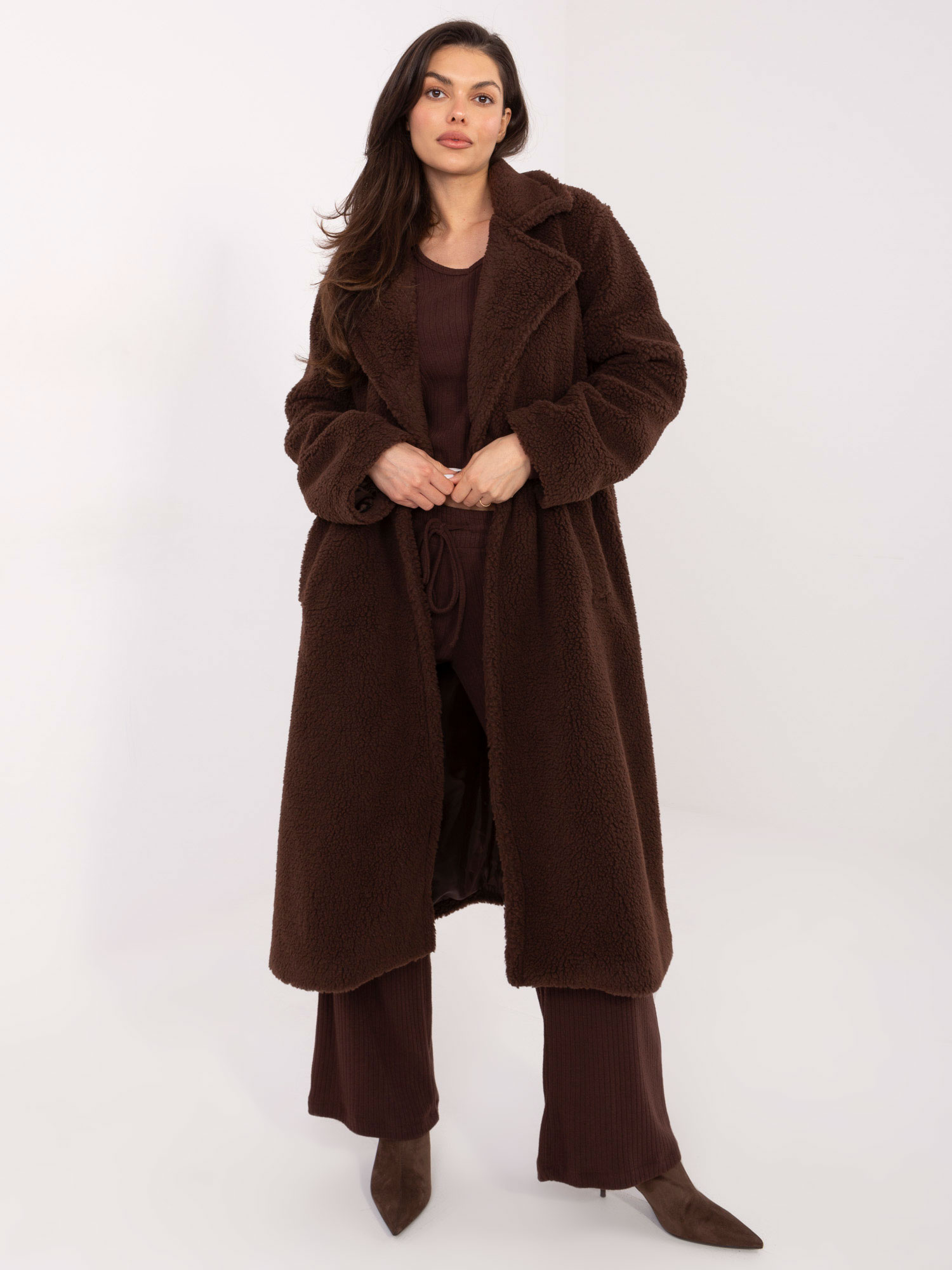 Tmavohnedý dámsky dlhý teddy kabát IT-PL-97150.26-DARK BROWN Veľkosť: ONE SIZE