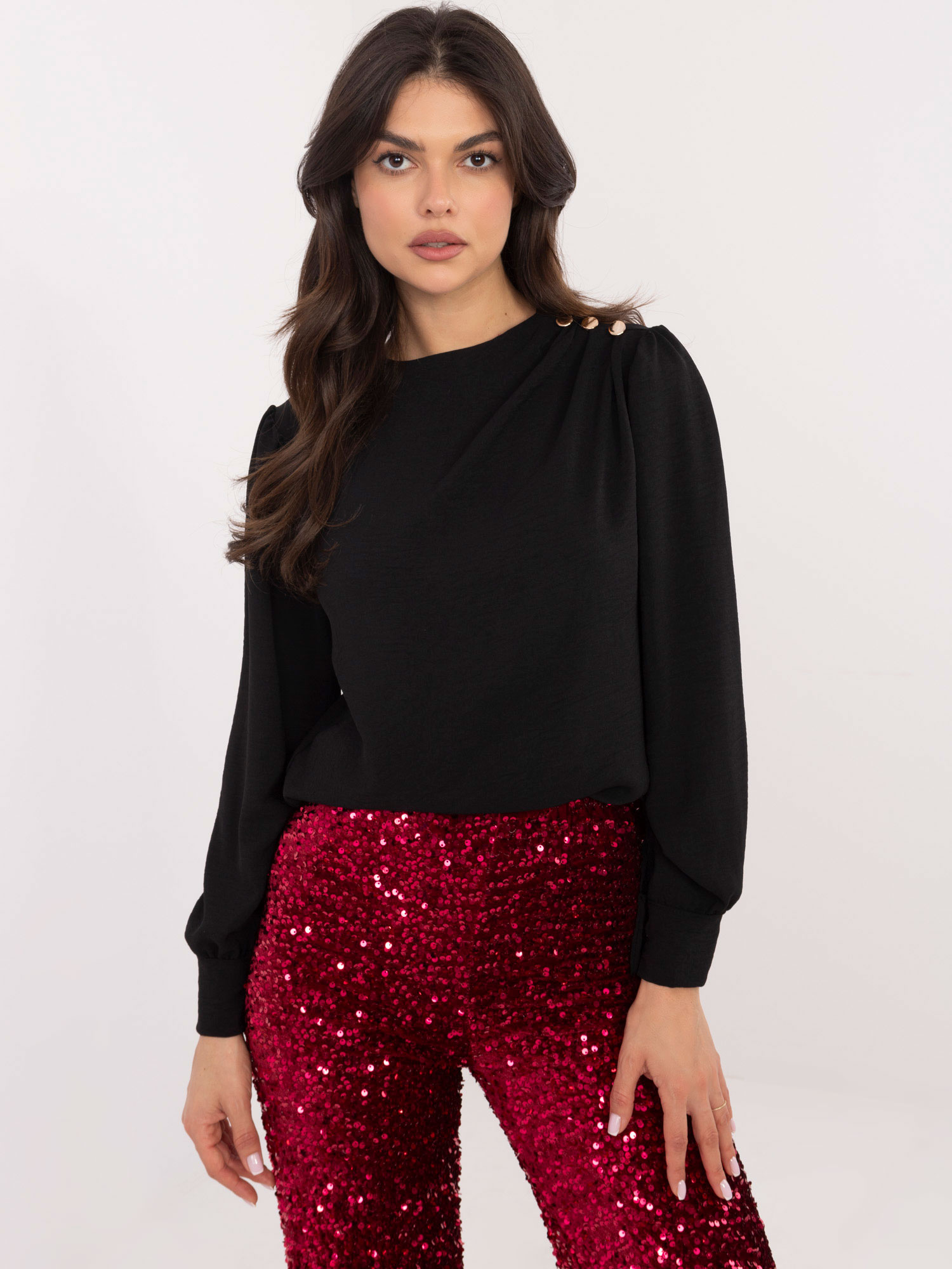 Čierna dámska blúzka s riasením MI-BZ-278519-1.40-black Veľkosť: ONE SIZE