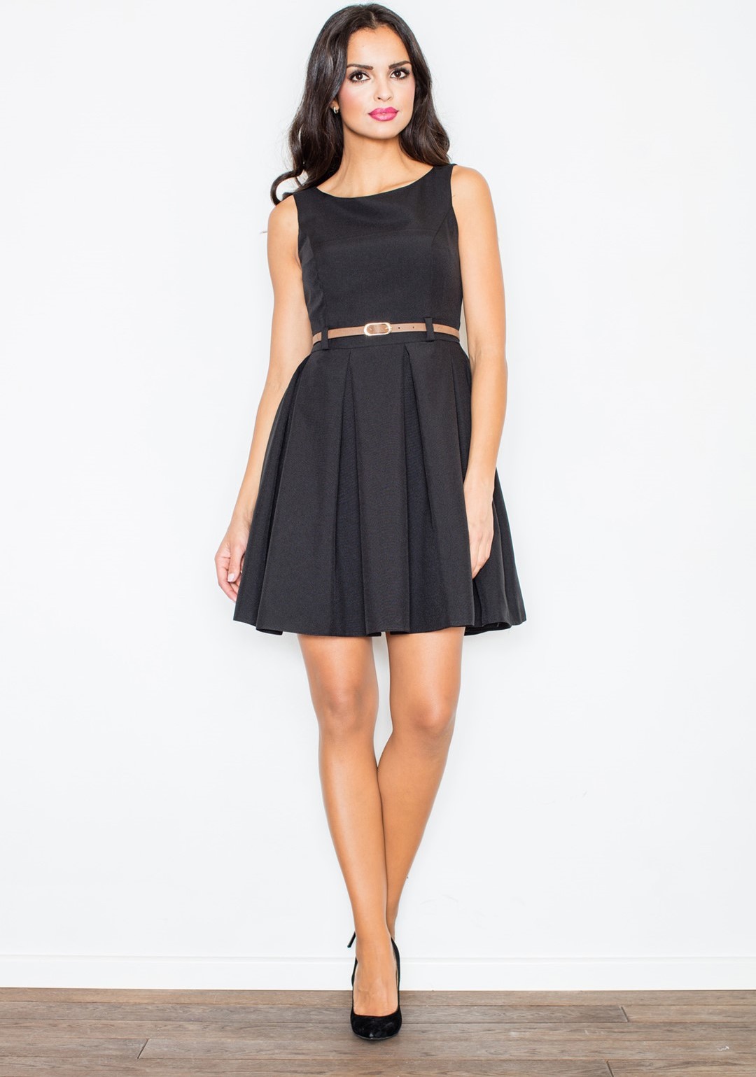 Čierne šaty so skladanou sukňou M083 Veľkosť: XL