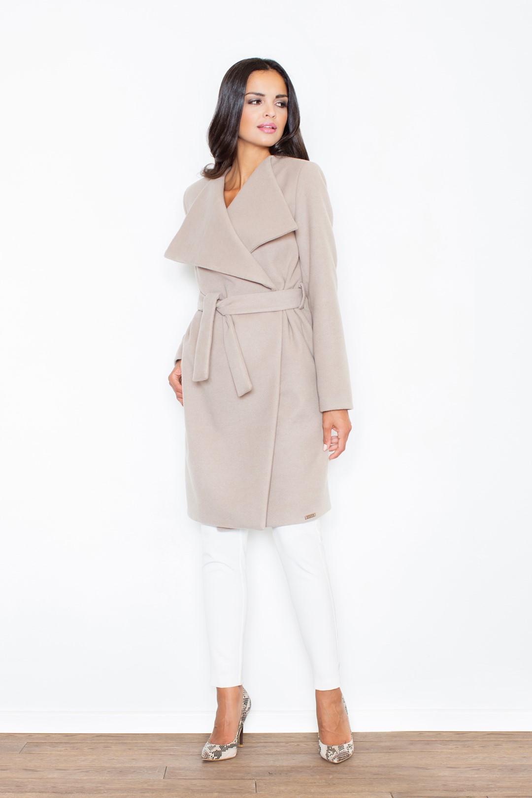 Elegantný béžový kabát s opaskom M408 Beige Veľkosť: XL