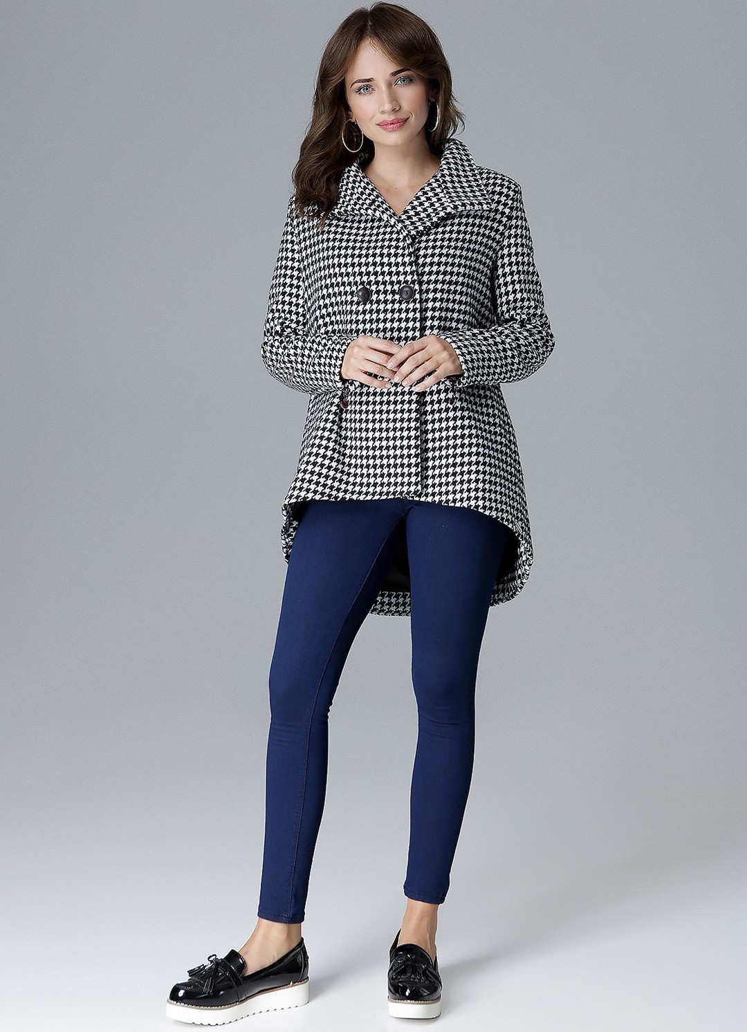 Čierno biely asymetrický kabát L021 Veľkosť: S