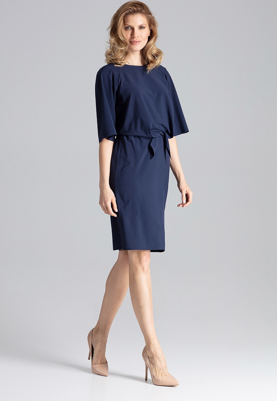 Tmavo modré šaty s viazaním M656 Veľkosť: S