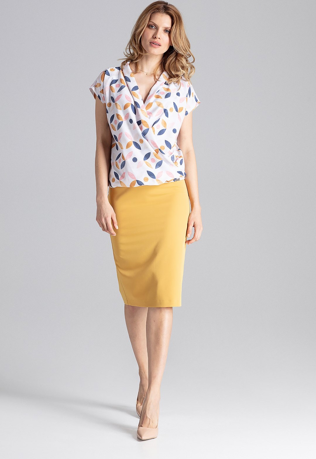 Biela prekladaná blúza so vzorom M652 Pattern 103 Veľkosť: S