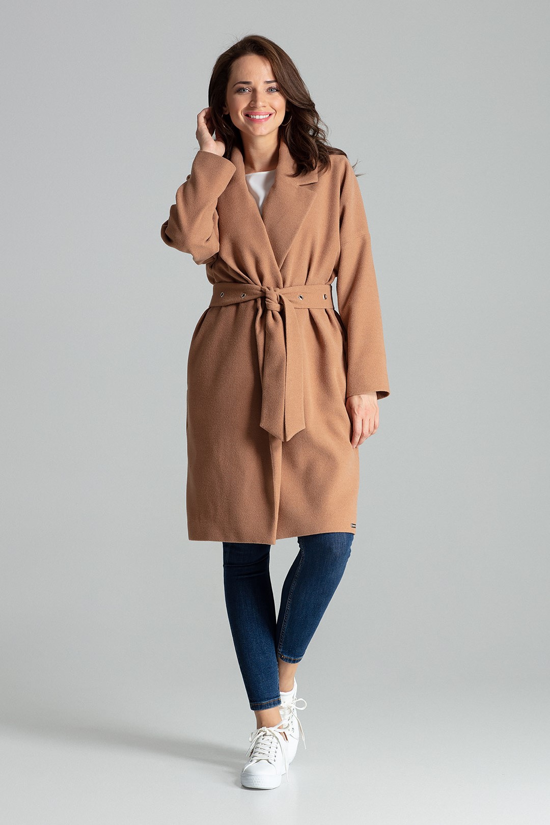 Kabát s opaskom - hnedý L054 Beige Veľkosť: L/XL