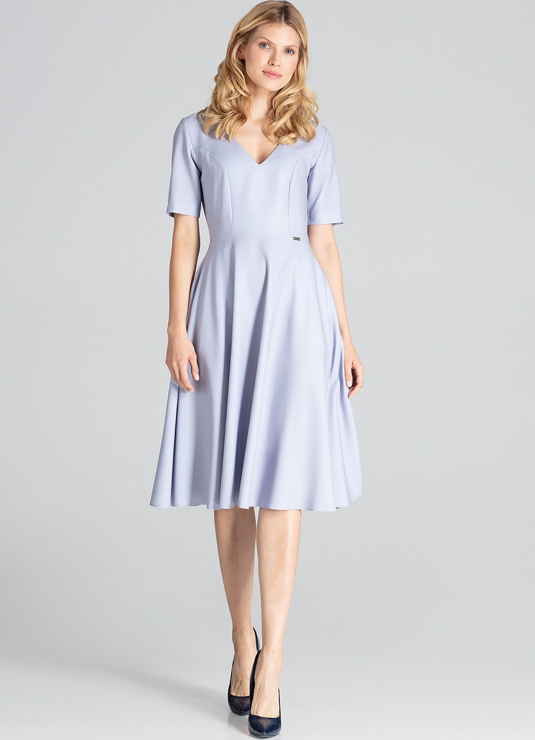 Elegantné šaty M673 Gray Veľkosť: M