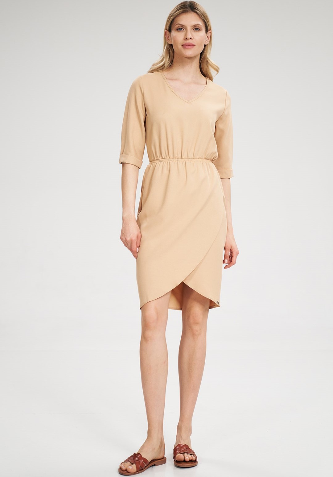Béžové šaty M702 Beige Veľkosť: M