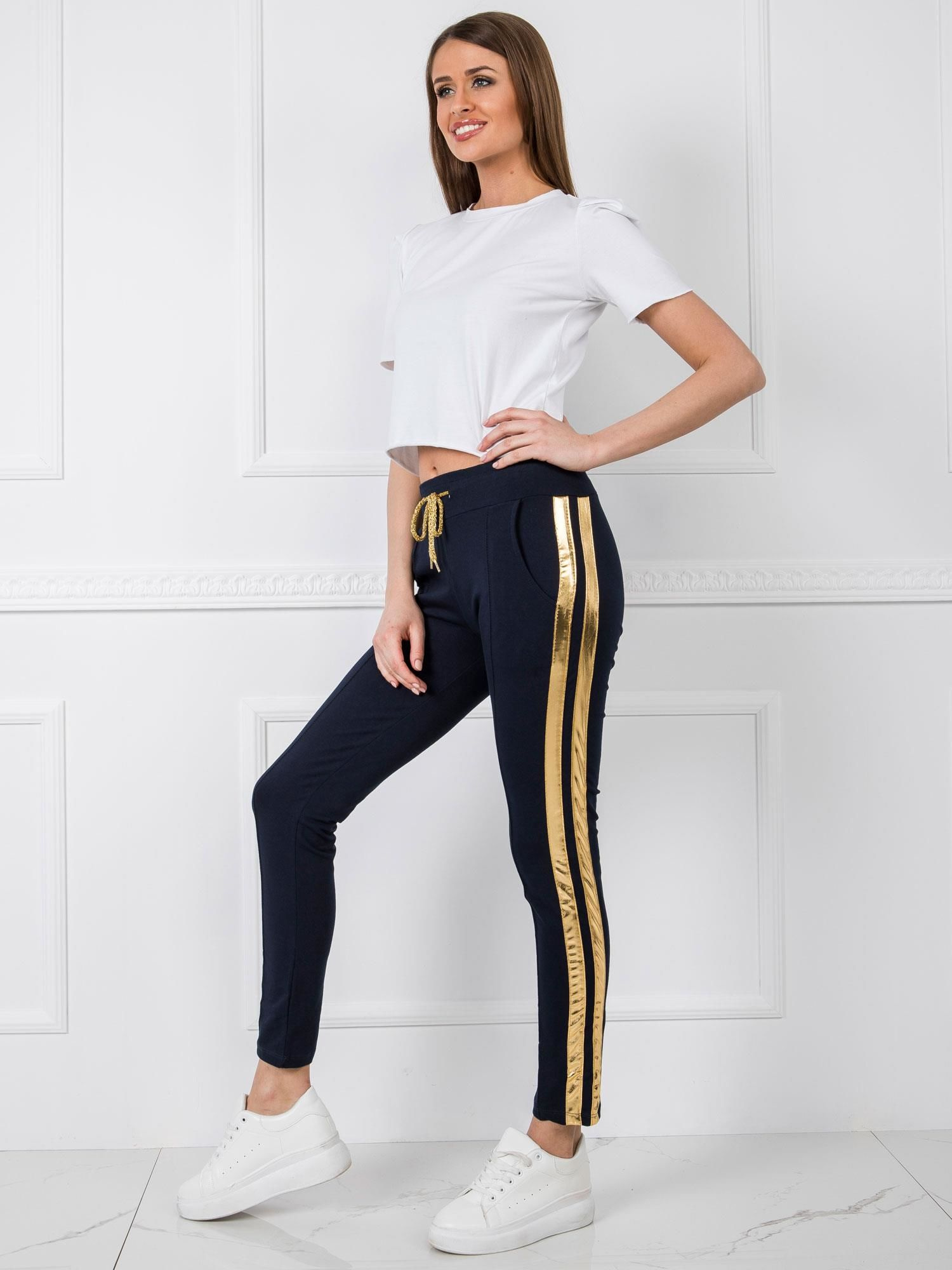 Dámske tmavomodré tepláky so zlatými pruhmi -RV-DR-5408.28P-dark blue Veľkosť: L