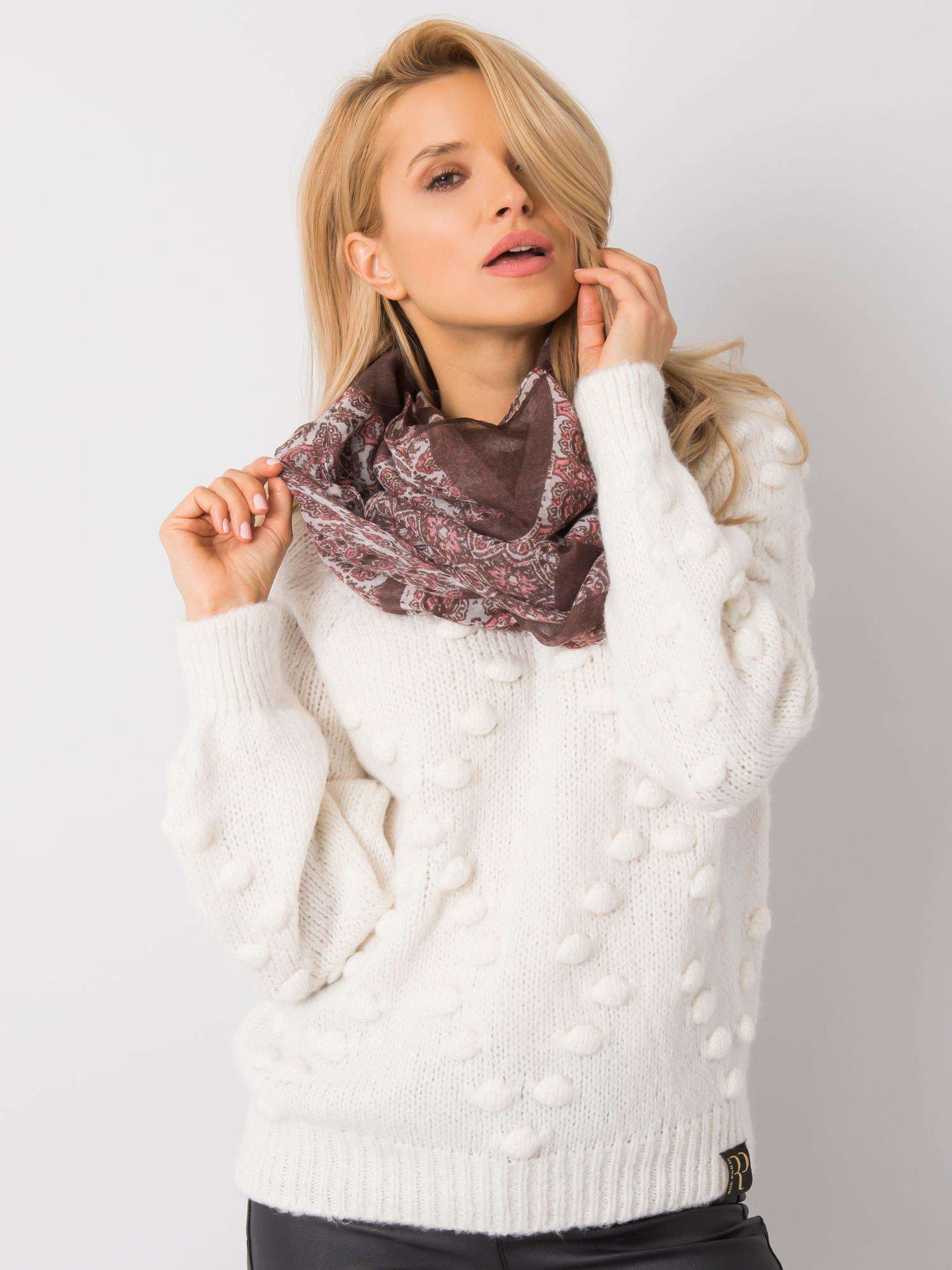 Hnedá šatka so vzormi AT-CH-F106011-5-brown Veľkosť: ONE SIZE