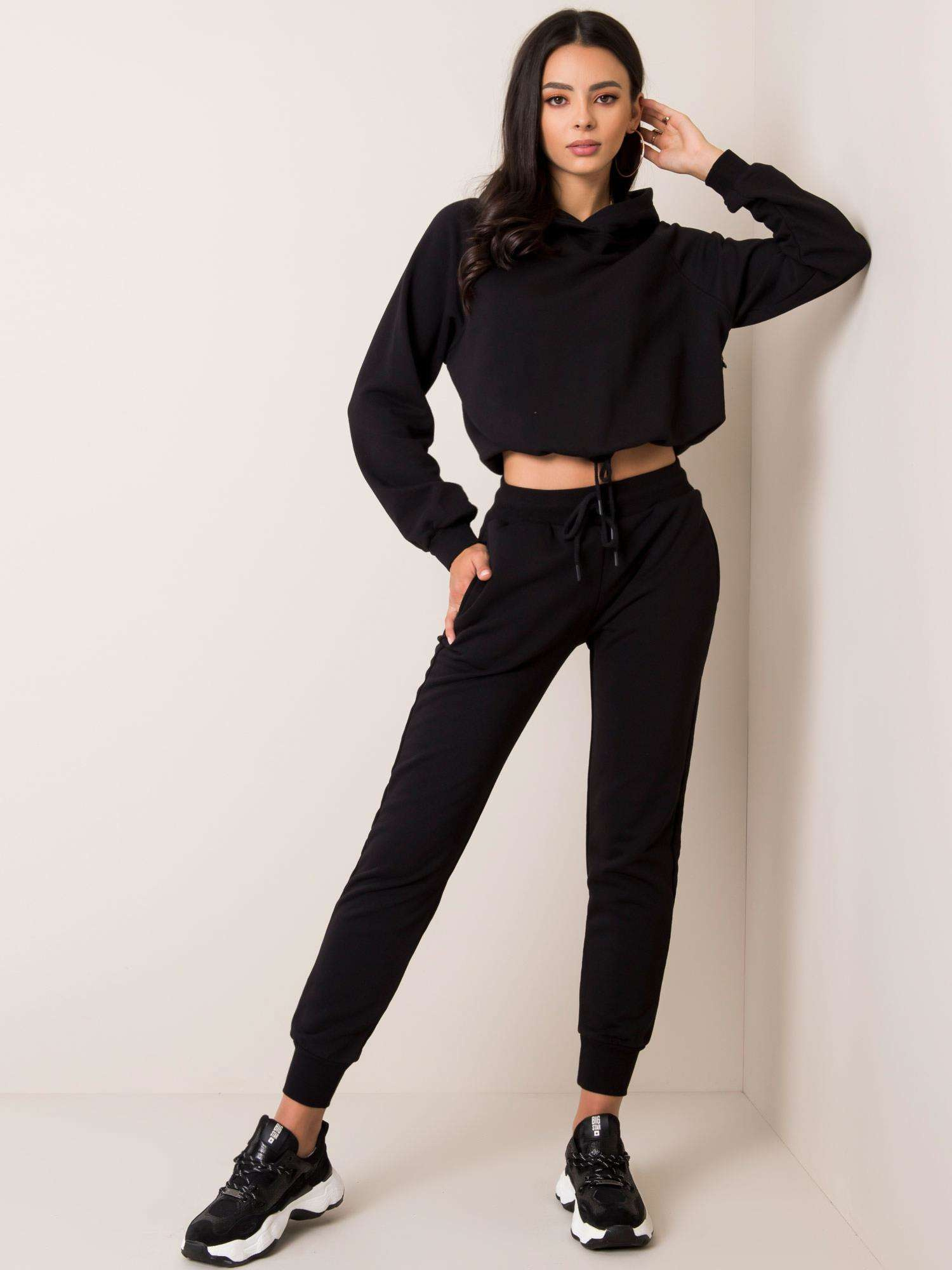 Čierna dámska tepláková súprava -RV-KMPL-5757.96-black Veľkosť: L
