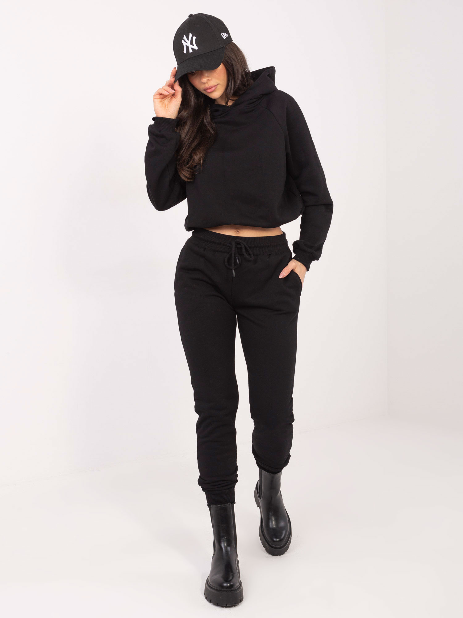 Čierna dámska tepláková súprava -RV-KMPL-5757.96-black Veľkosť: L