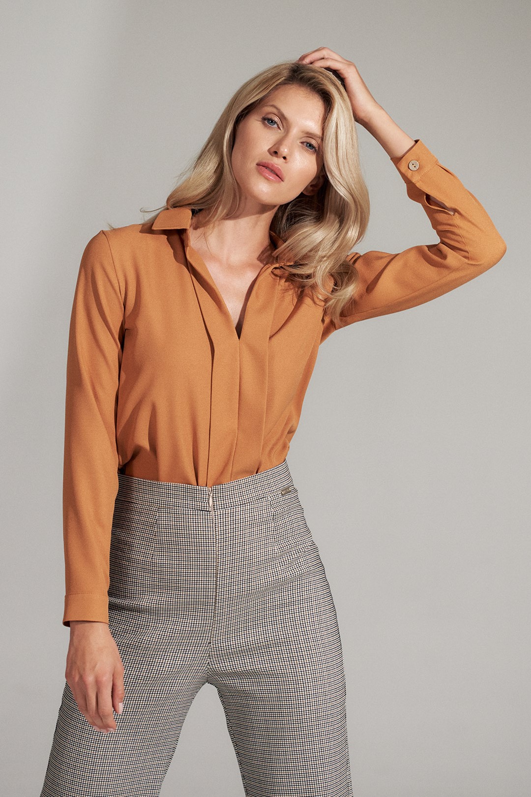 Hnedá dámska elegantná košeľa M732 Brown Veľkosť: XL