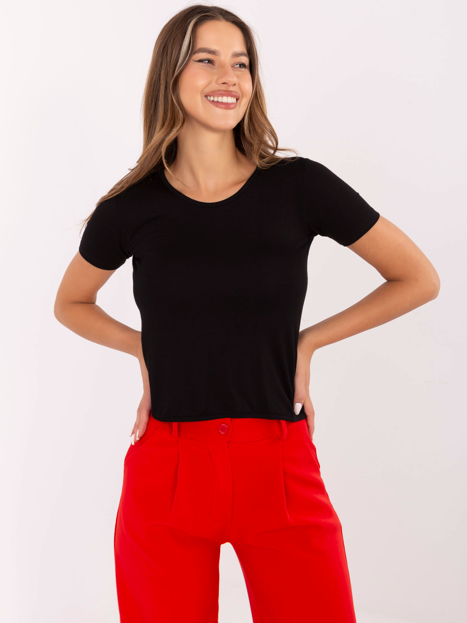 Čierne dámske tričko s odhaleným chrbtom 95-BZ-639012.28P-black Veľkosť: L