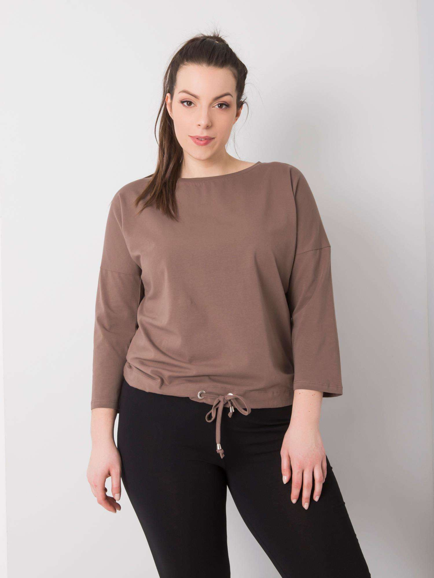 Hnedé dámske tričko s viazaním v páse RV-BZ-6294.06P-brown Veľkosť: 2XL