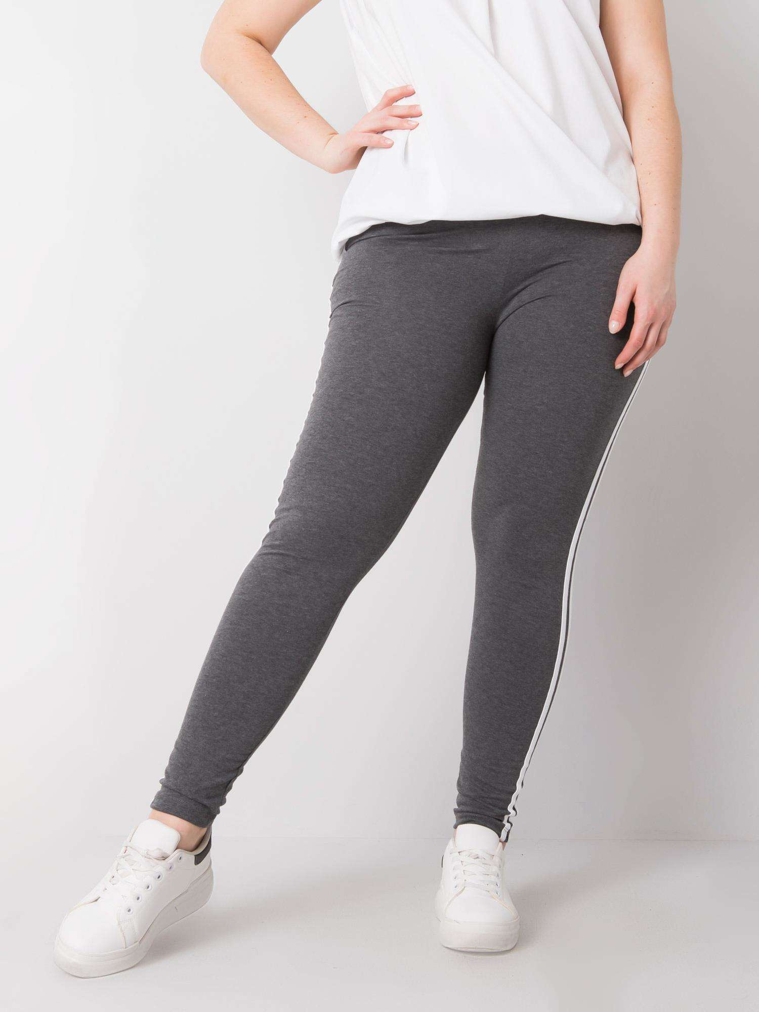 Tmavo šedé dámske legíny s pruhmi RV-LG-6302.53-gray Veľkosť: 2XL