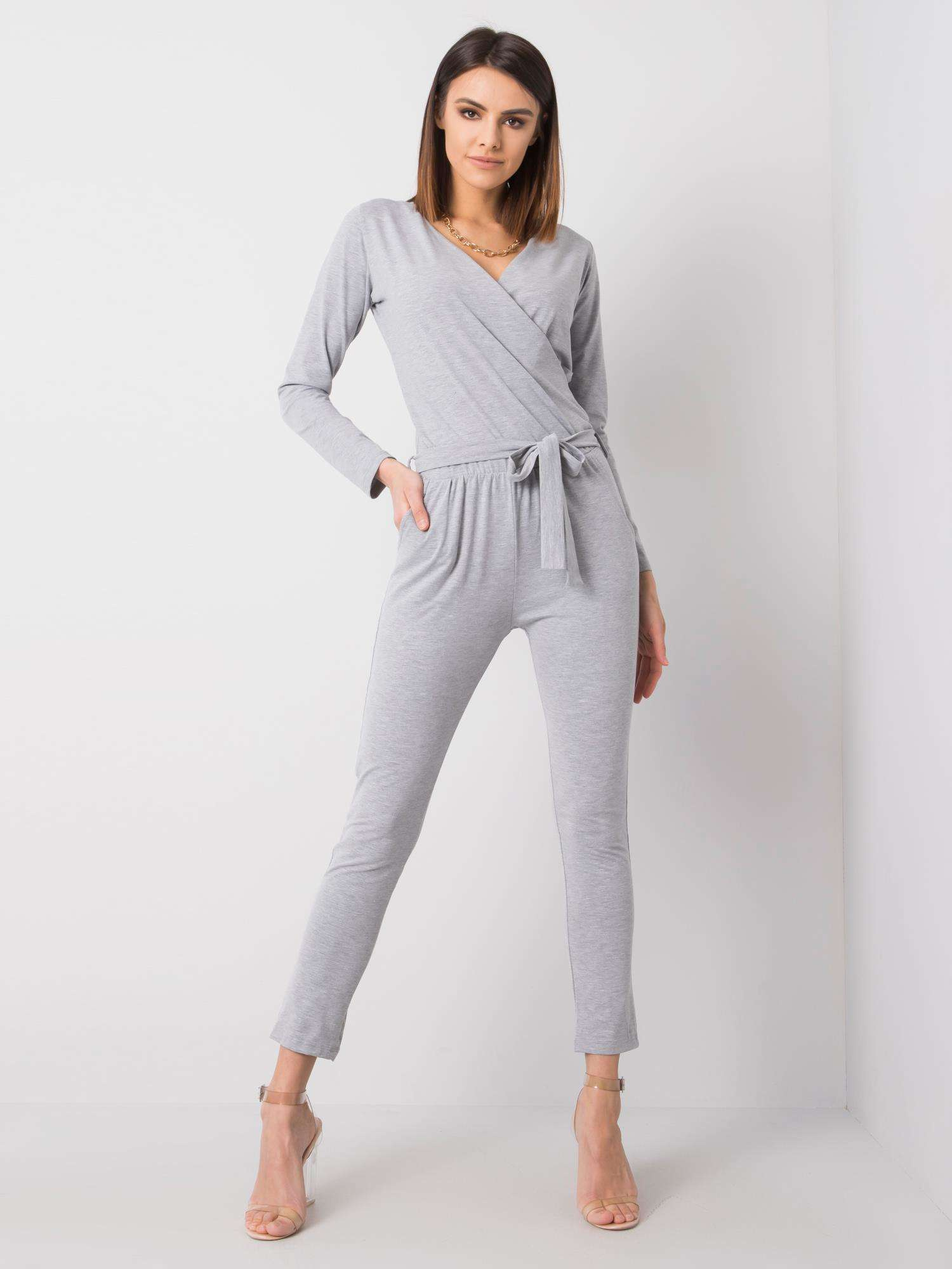 Sivý overal so zavinovacím výstrihom Patrizie RV-KO-5791.44-light grey Veľkosť: L/XL