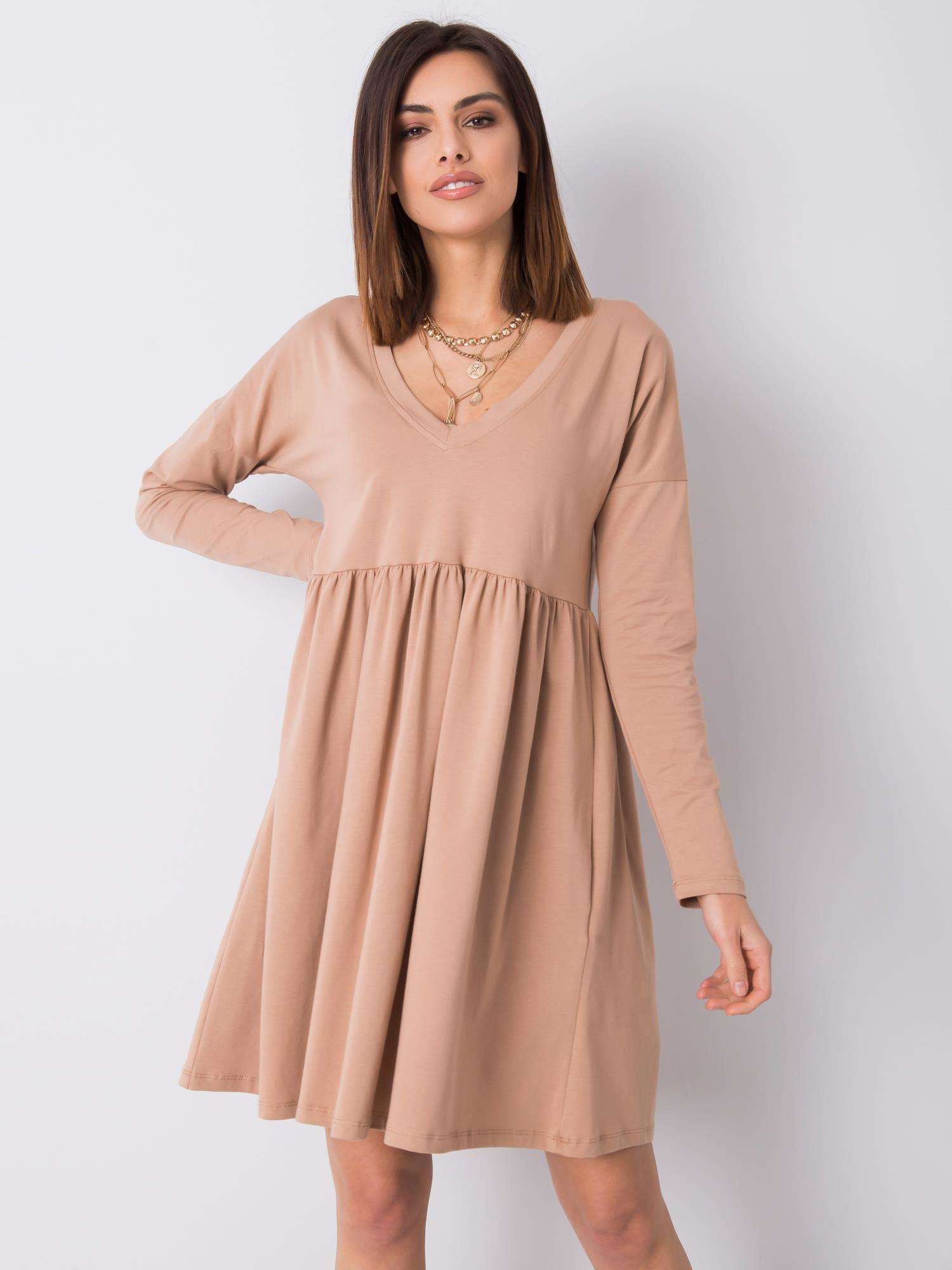 Svetlo hnedé dámske riasené šaty RV-SK-6008.19X-camel Veľkosť: S