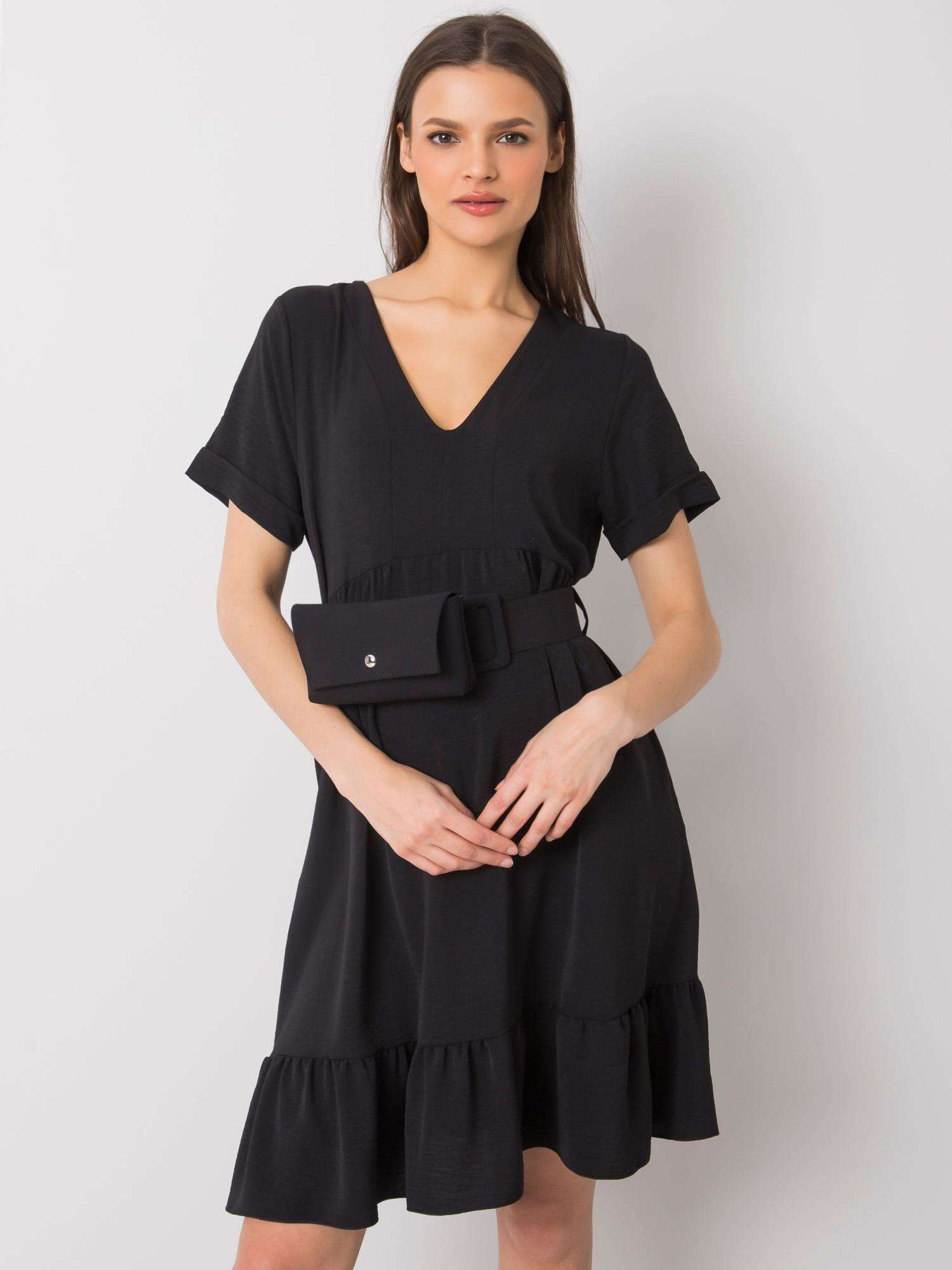 Čierne šaty s opaskom a taštičkou DHJ-SK-13078.31P-black Veľkosť: ONE SIZE