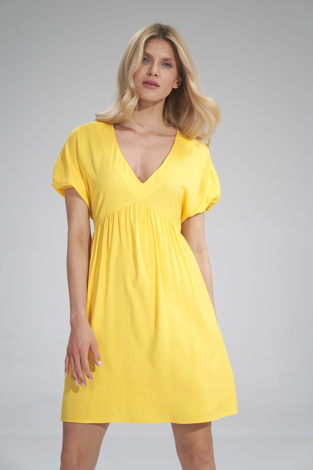 Žlté šaty s výstrihom do V M766 Yellow Veľkosť: S/M