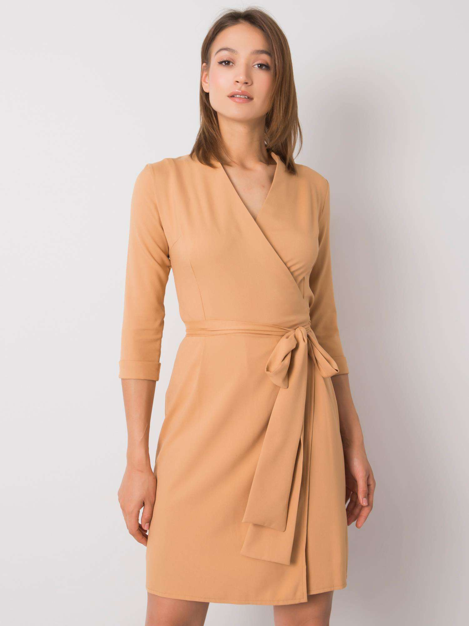 Béžové šaty s viazaním LK-SK-507665.17P-beige Veľkosť: 40