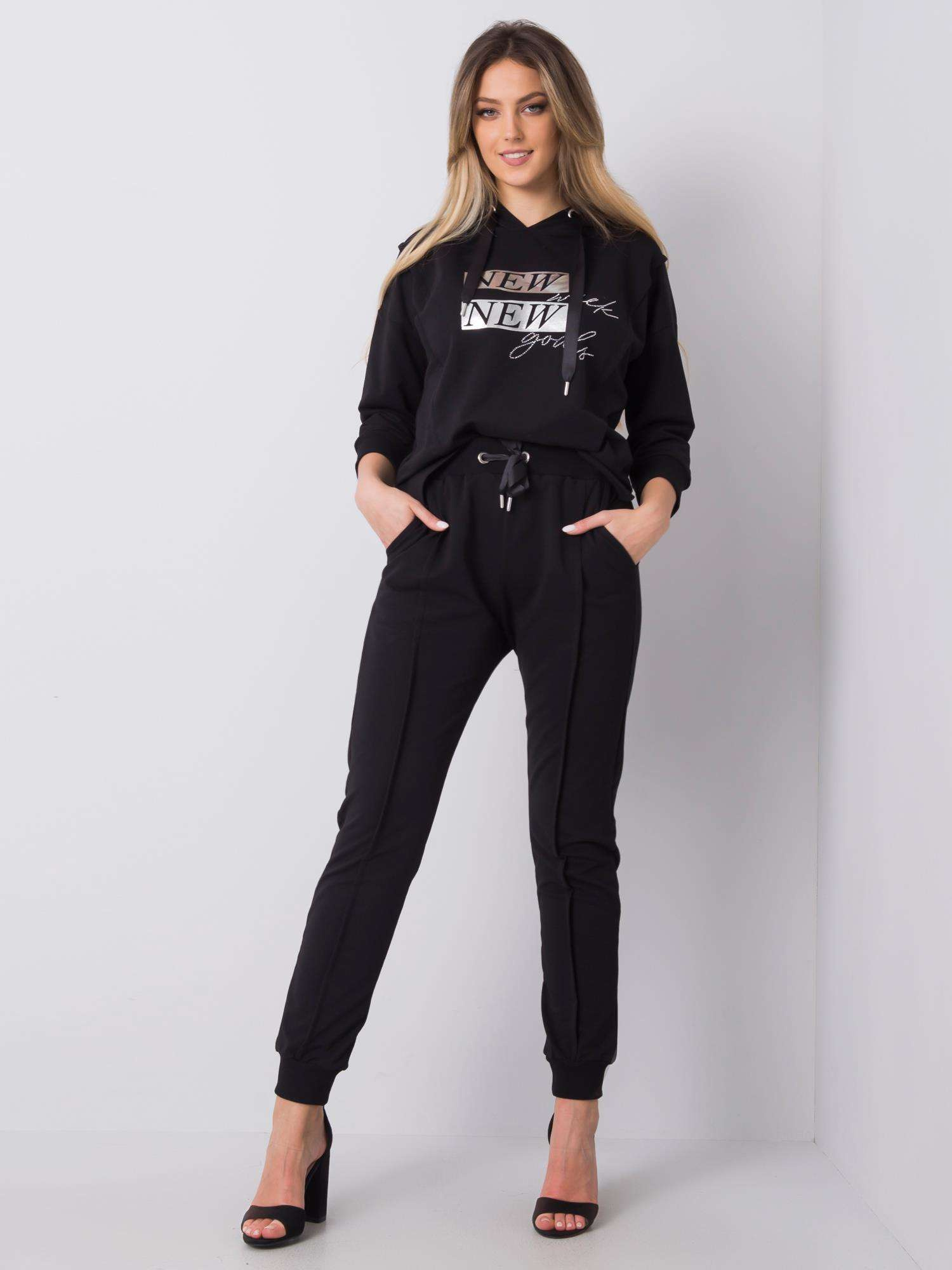 Čierna dámska tepláková súprava RV-KMPL-6424.08P-black Veľkosť: S/M