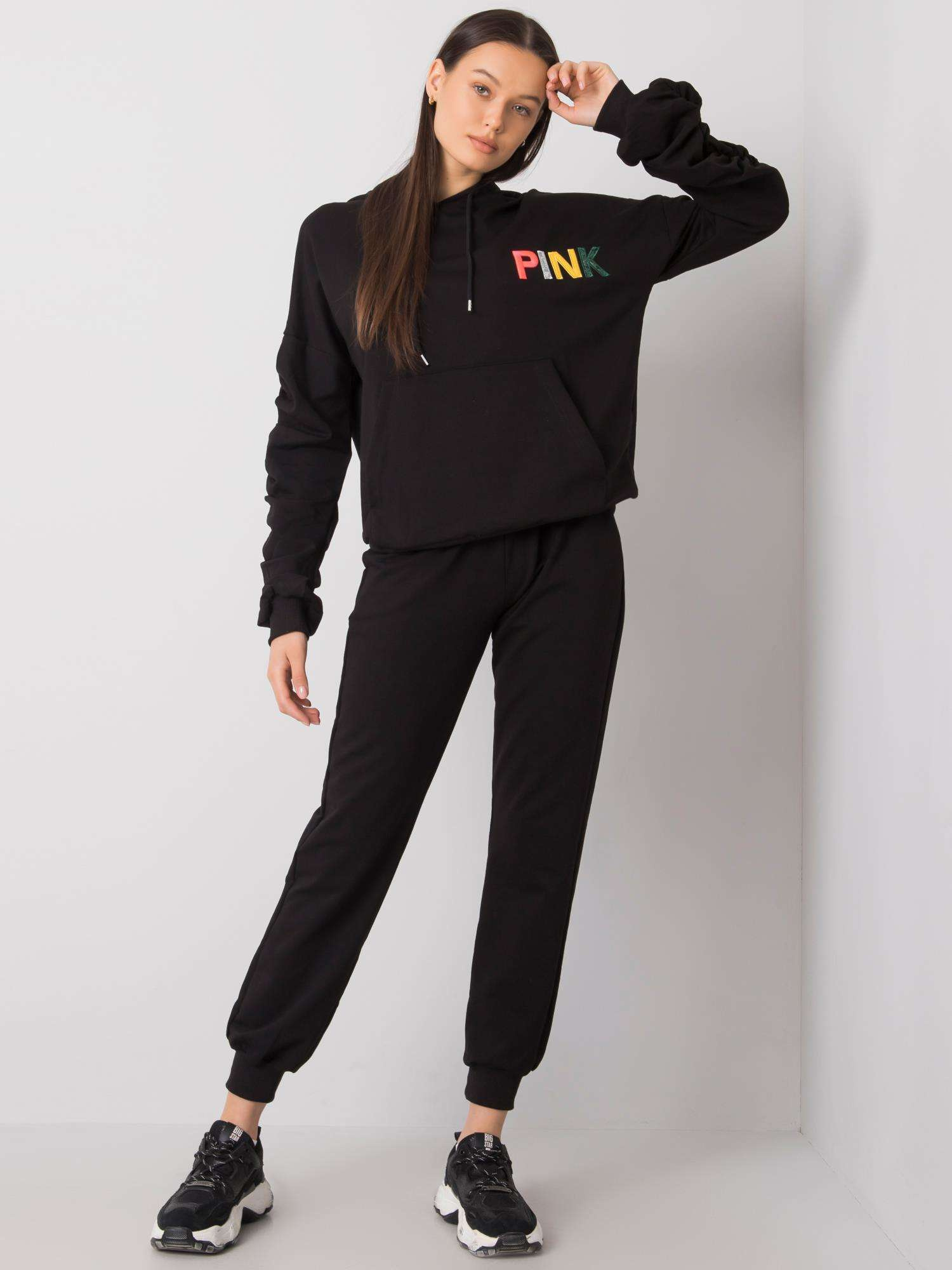 Čierna dámska tepláková súprava FA-KMPL-6957.24P-black Veľkosť: ONE SIZE