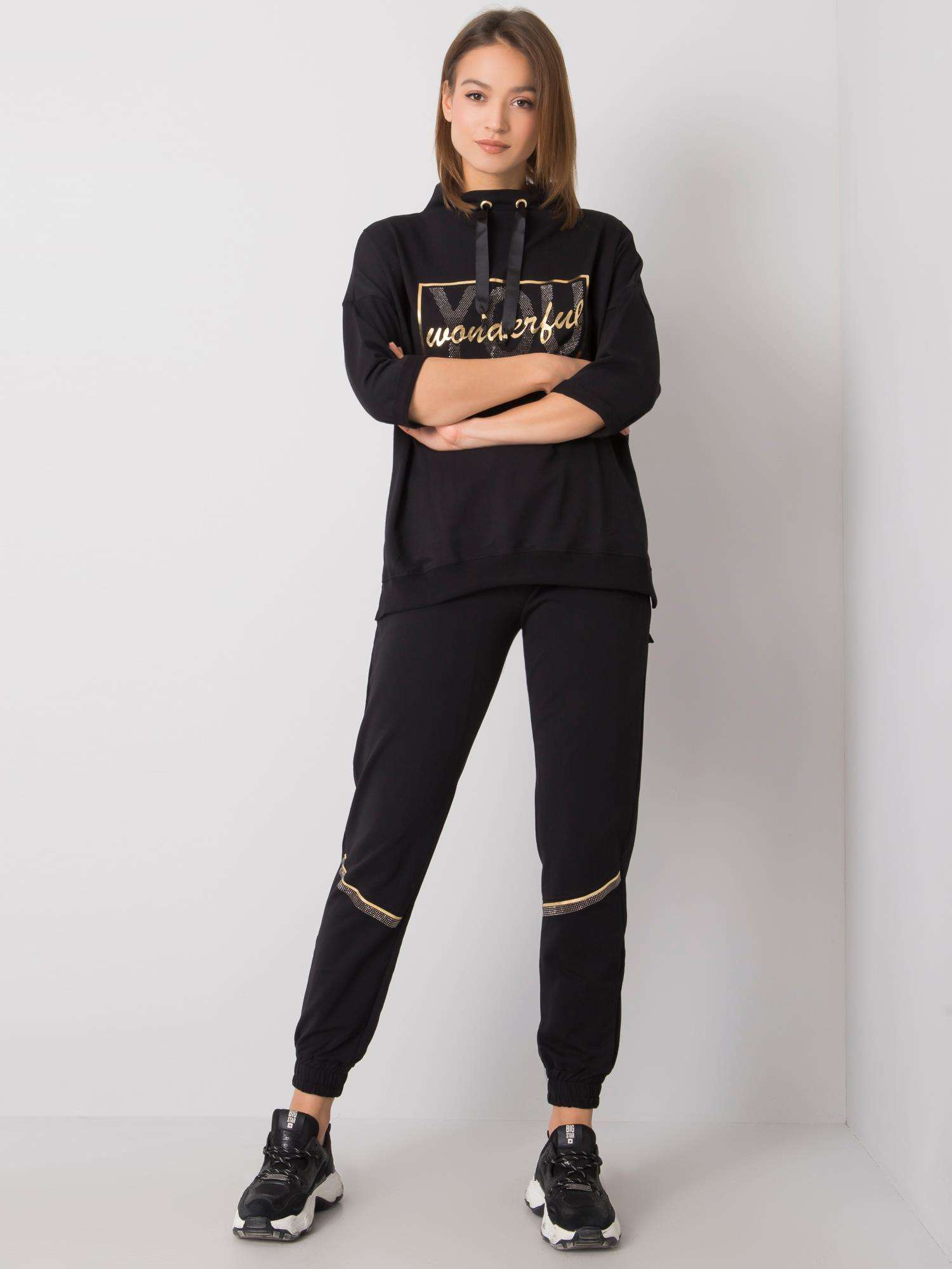 Čierna dámska tepláková súprava RV-KMPL-6422.59P-black Veľkosť: S/M