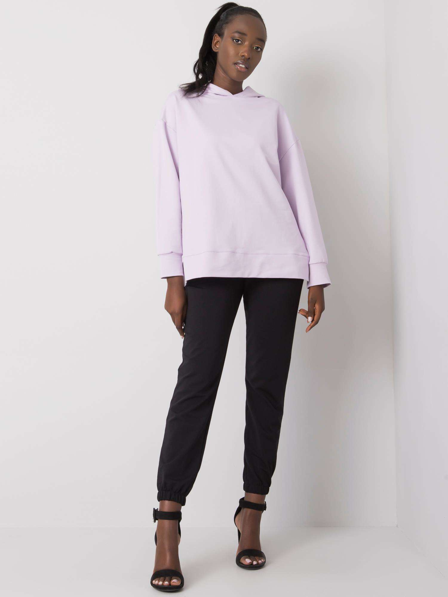 Čierno-fialová dámska tepláková súprava LK-KMPL-508258.66-black-purple Veľkosť: 36