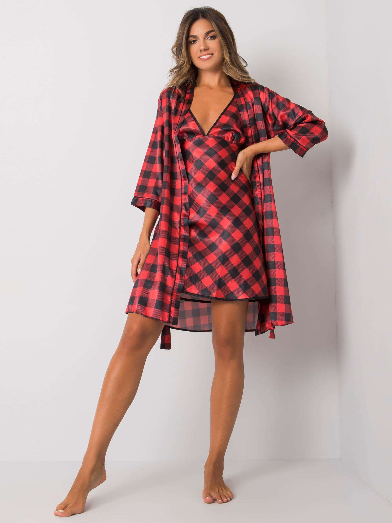 Čierno-červený károvaný komplet na spanie BR-KMPL-2533-black-red Veľkosť: S
