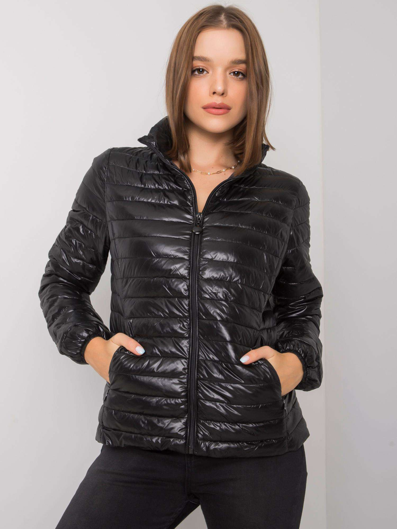 Čierna dámska prešívaná bunda NM-DE-KR-M20-6651.00P-black Veľkosť: S