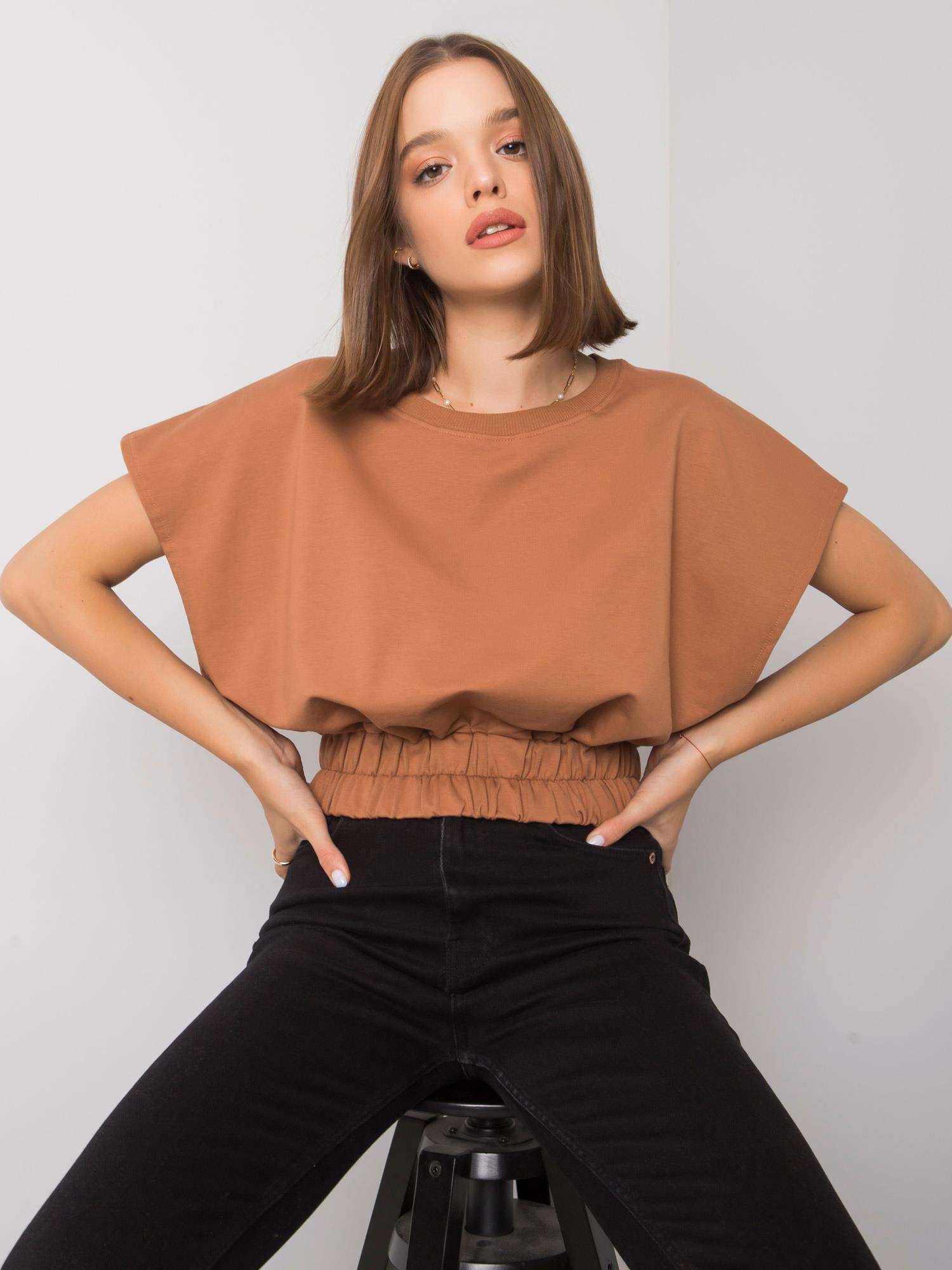 Hnedý dámsky krátky top -FA-BL-7111.66P-brown Veľkosť: ONE SIZE