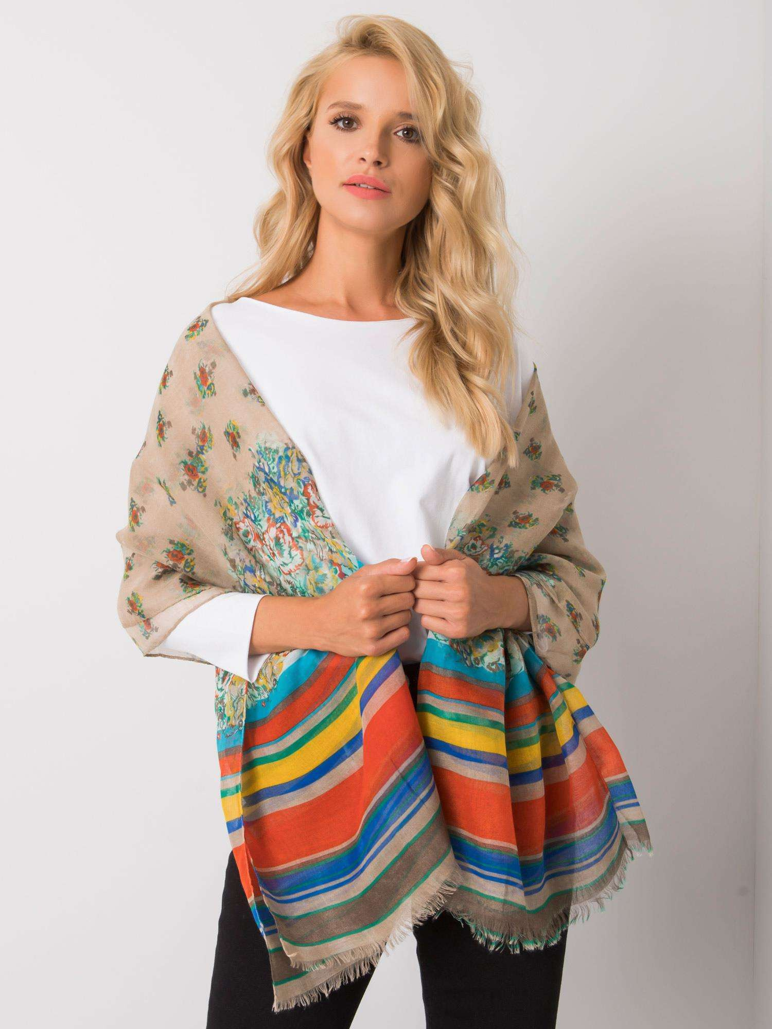 Béžova šatka so vzormi -Nech-CH-WJ-1X08426-beige Veľkosť: ONE SIZE