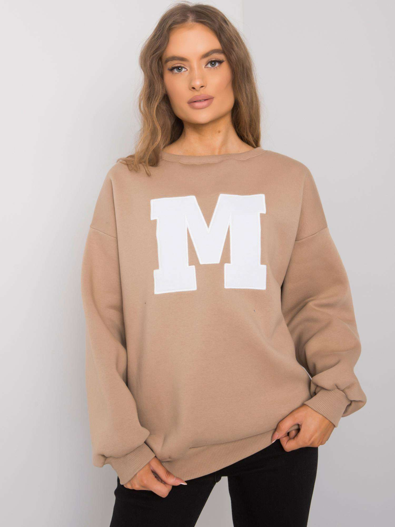 Béžová mikina s písmenom M EM-BL-617-1.34X-beige Veľkosť: L/XL