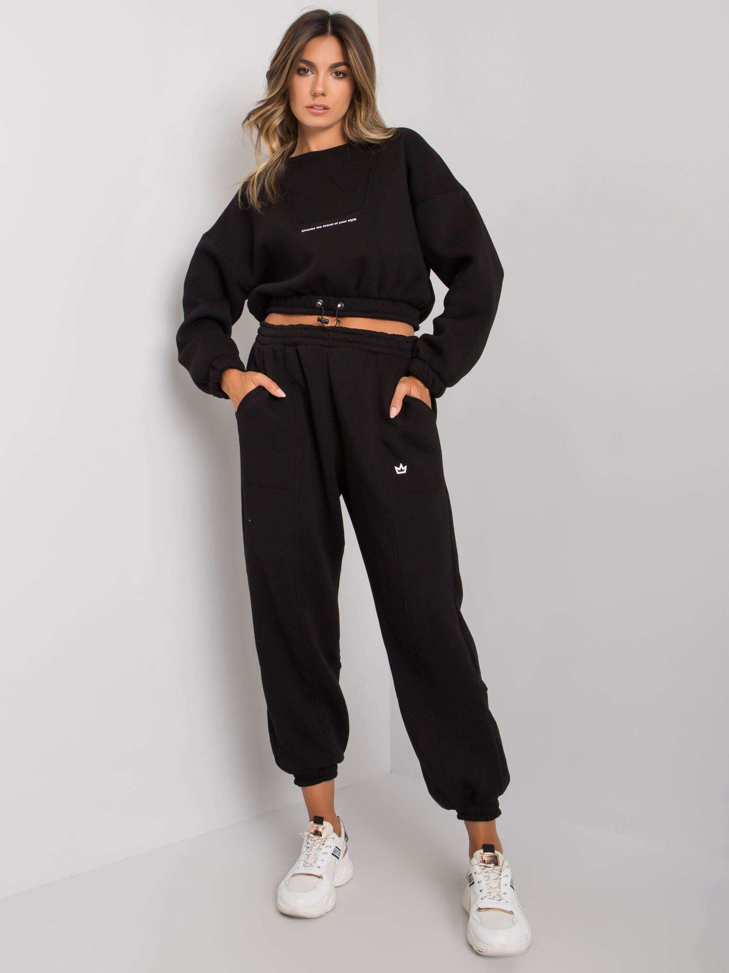 Čierna dámska tepláková súprava EM-KMPL-529.90-black Veľkosť: M