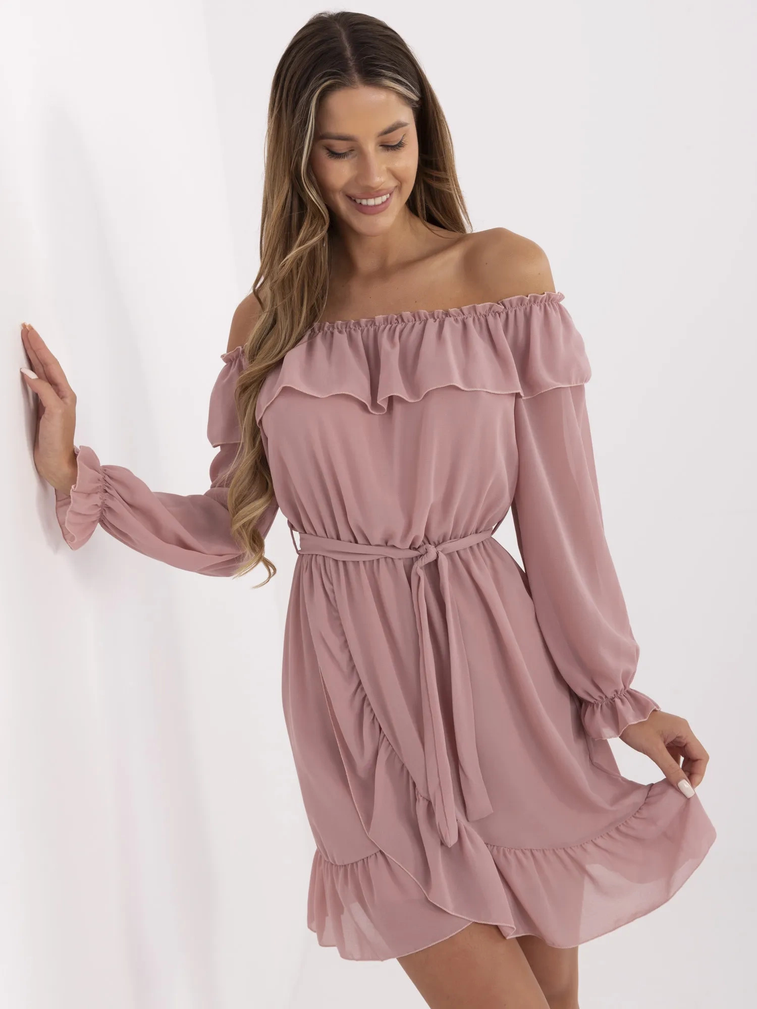 Ružové elegantné šaty s volánmi -TW-SK-BI-1203.72P-pink Veľkosť: ONE SIZE