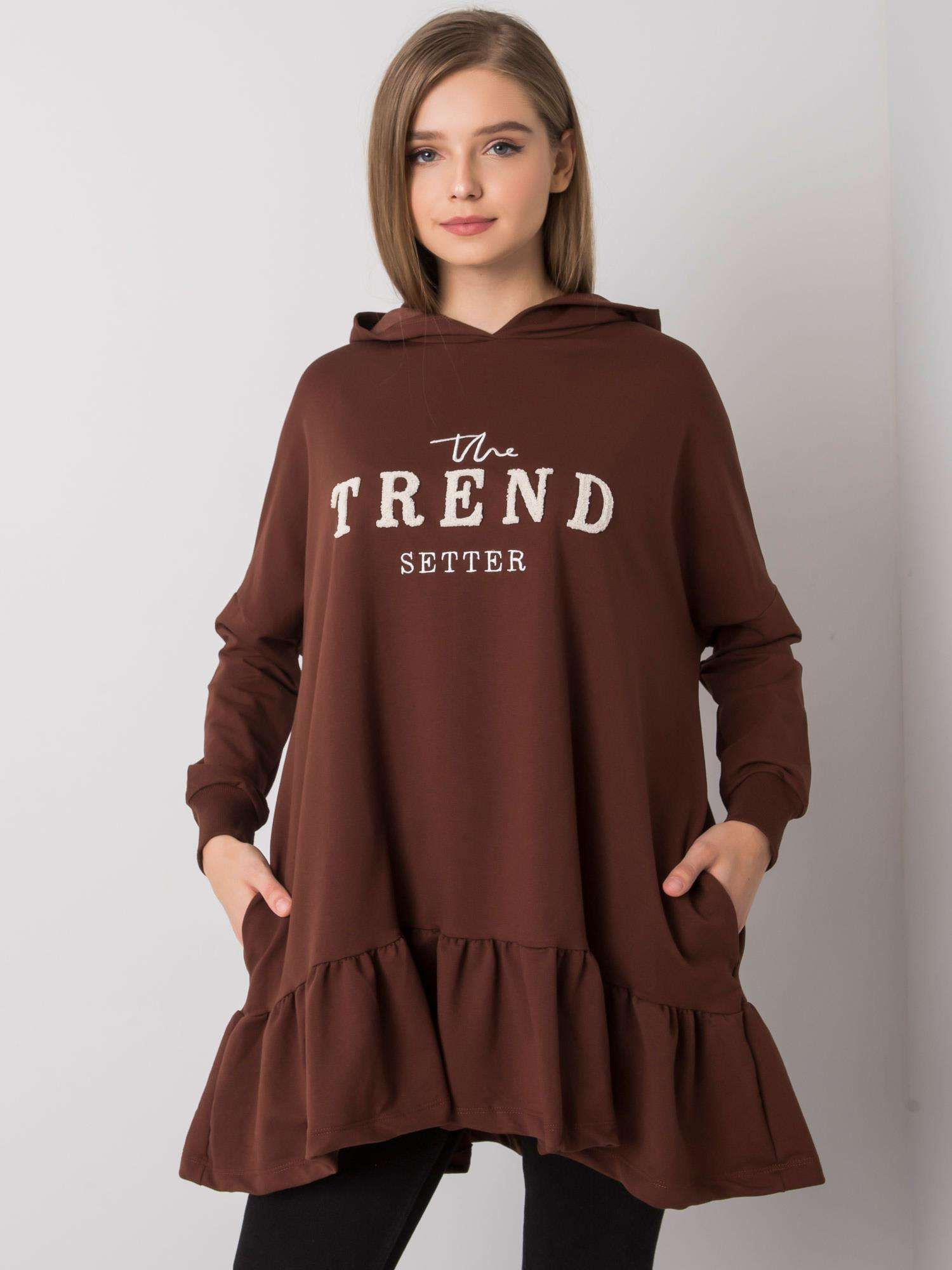 Tmavo hnedá dámska tunika s nápisom TREND FA-TU-7369.41X-brown Veľkosť: ONE SIZE