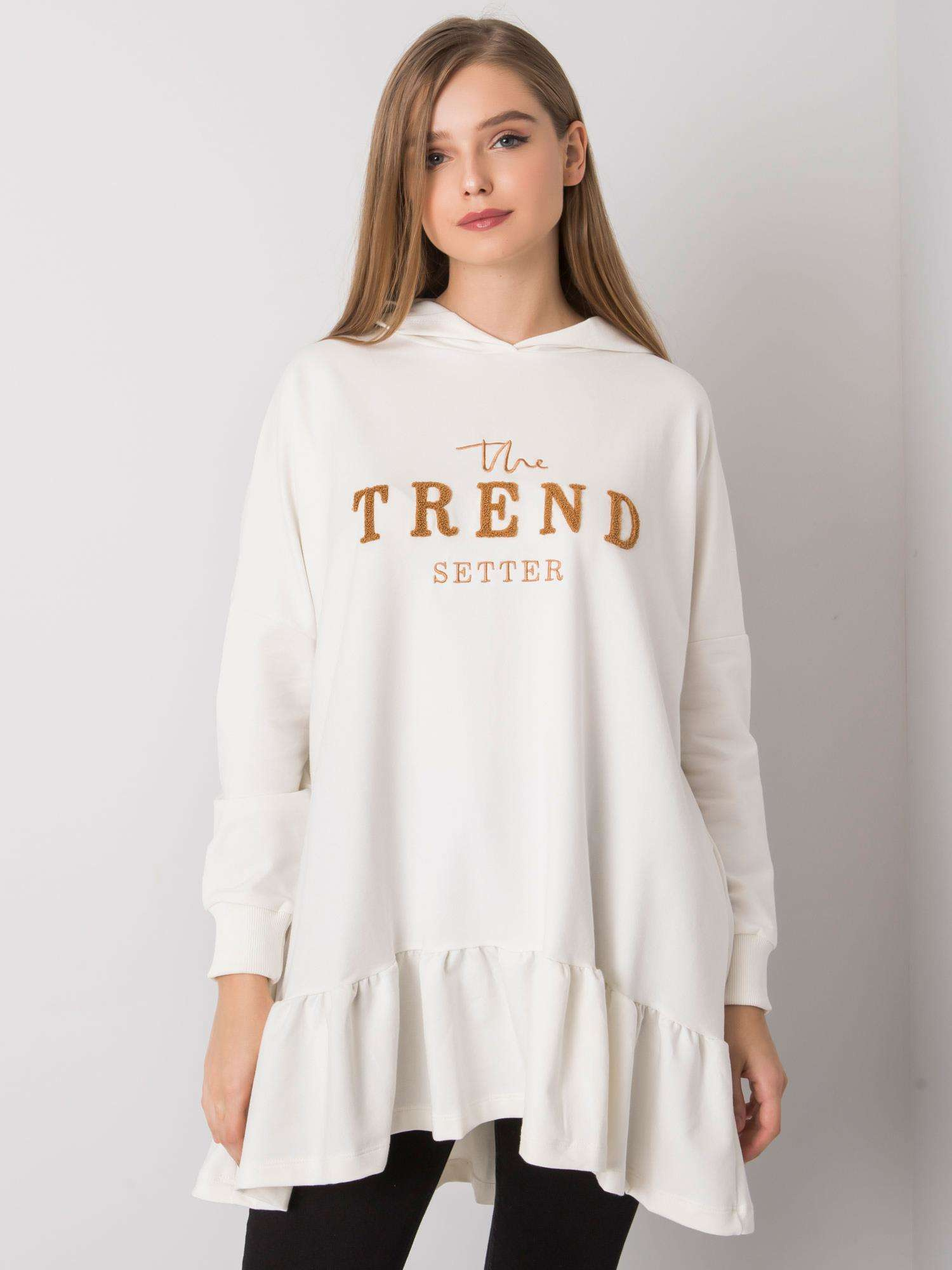 Smotanová dámska tunika s nápisom TREND FA-TU-7369.41X-ecru Veľkosť: ONE SIZE