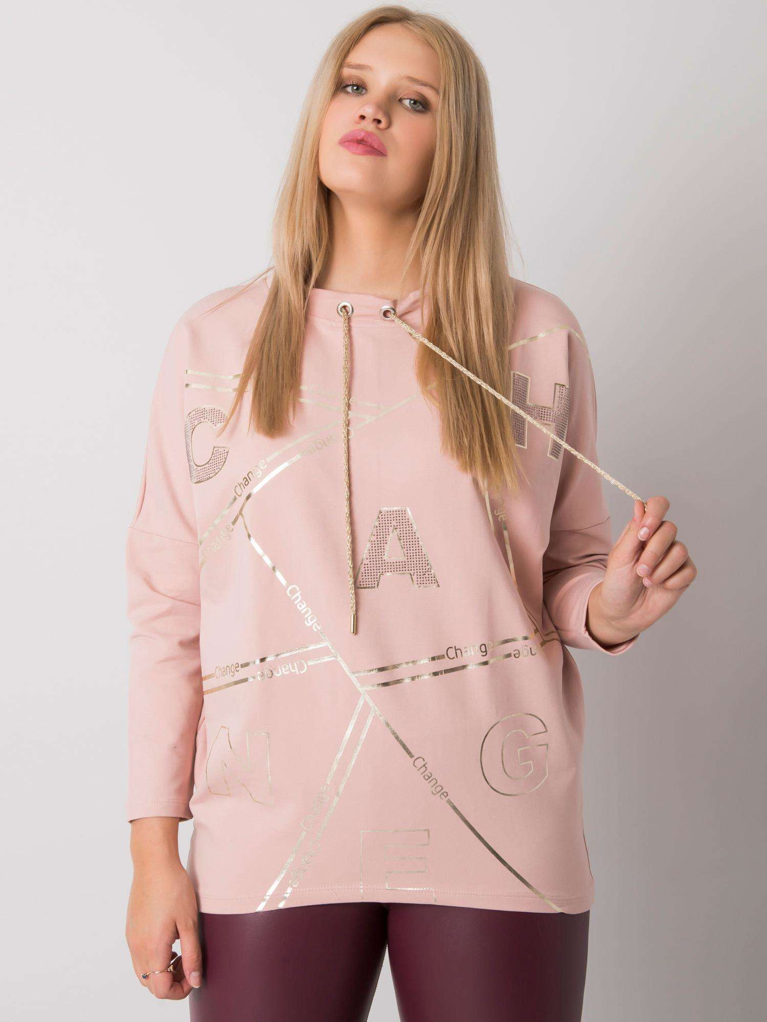 Púdrová blúzka s potlačou písmen RV-BZ-7149.36P-powder pink Veľkosť: ONE SIZE
