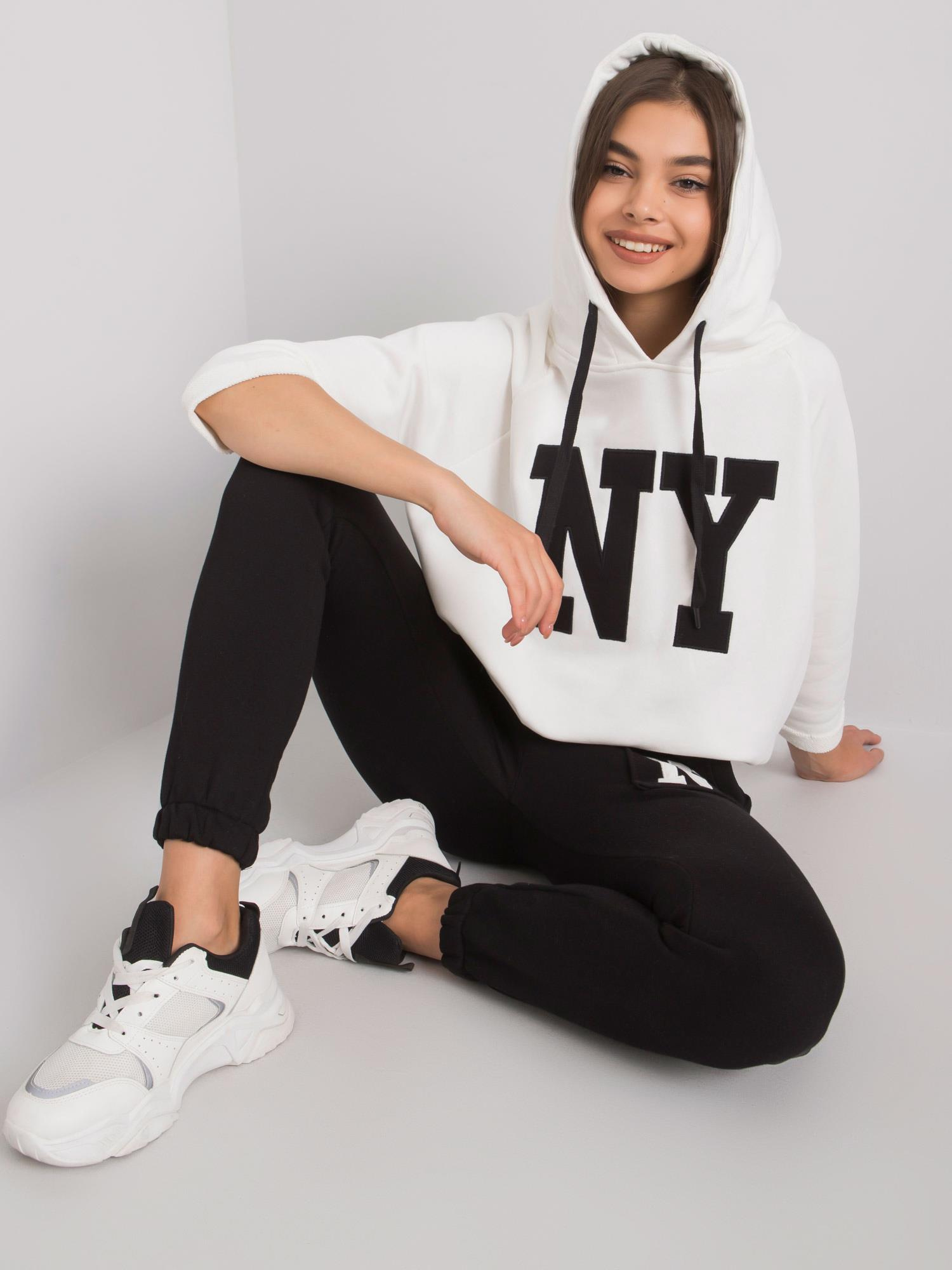 Bielo-čierny set mikiny a teplákov NY RV-KMPL-6918.04-white-black Veľkosť: L/XL