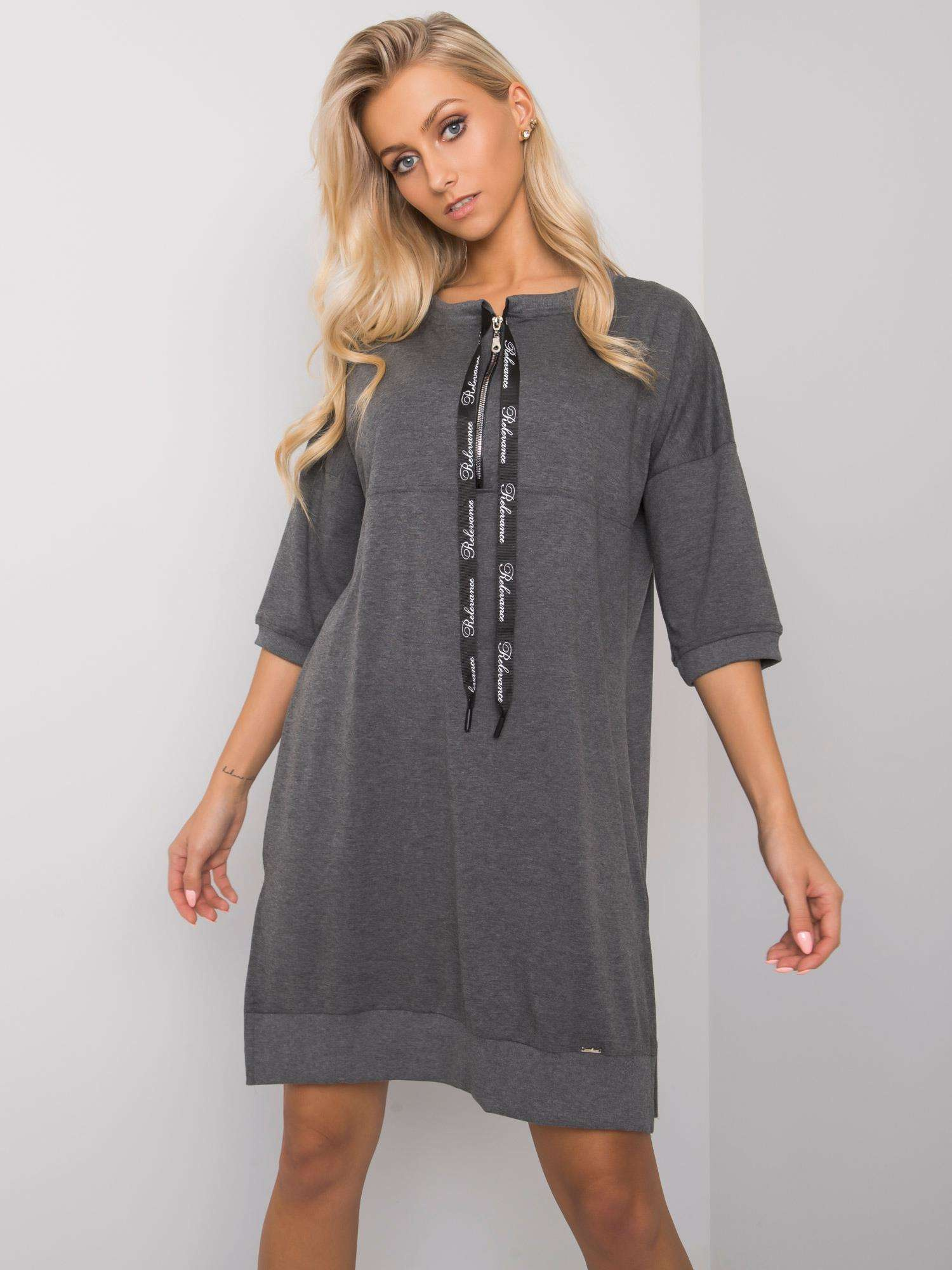 Tmavo sivé mikinové šaty so zipsom RV-SK-6273.47P-dark gray Veľkosť: S/M