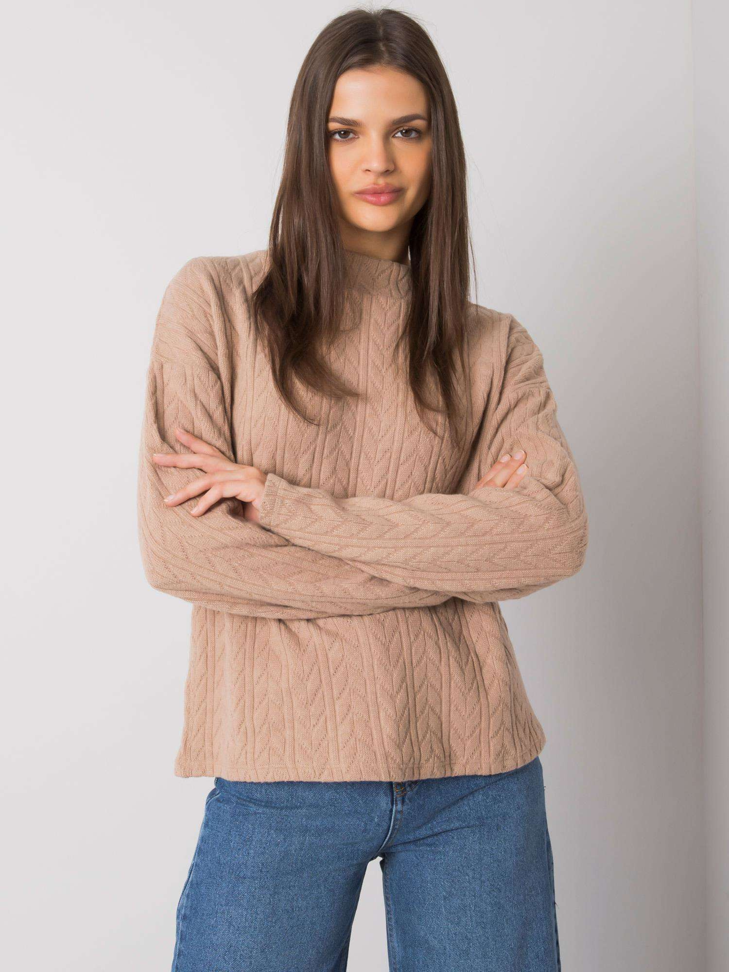 Tmavo béžový dámsky sveter s jemným vzorom TO-SW-1213.76-dark beige Veľkosť: M