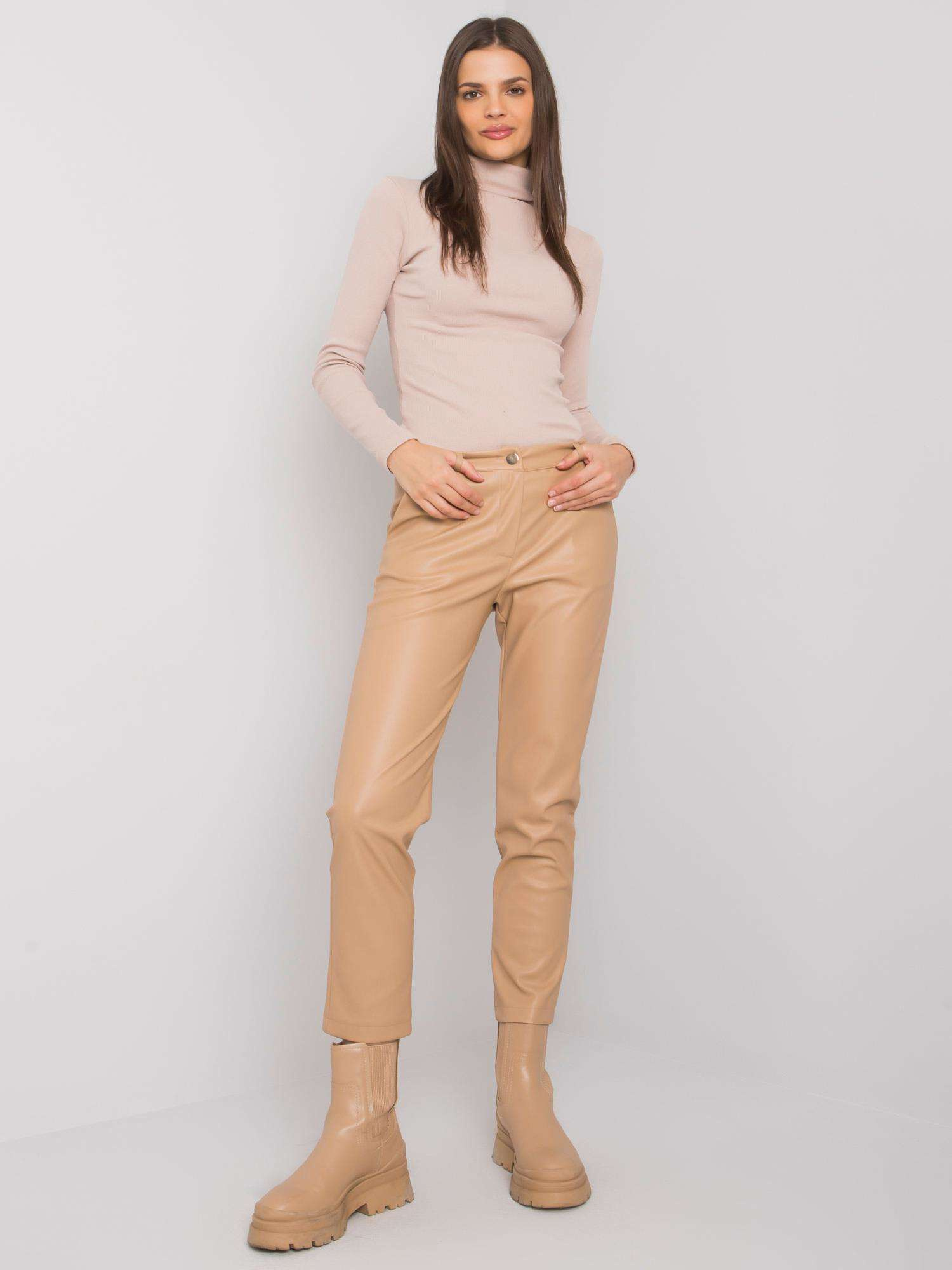 Béžové dámske koženkové nohavice LC-SP-22K-5028.16P-beige Veľkosť: 40