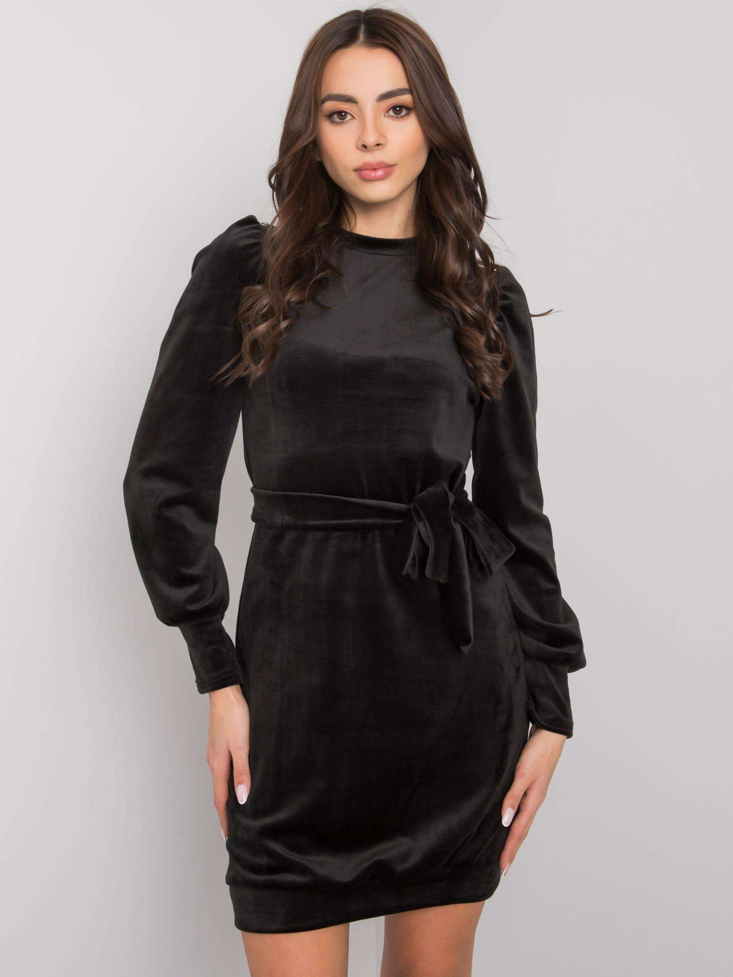 Čierne zamatové mini šaty s opaskom WN-SK-873.24X-black Veľkosť: S