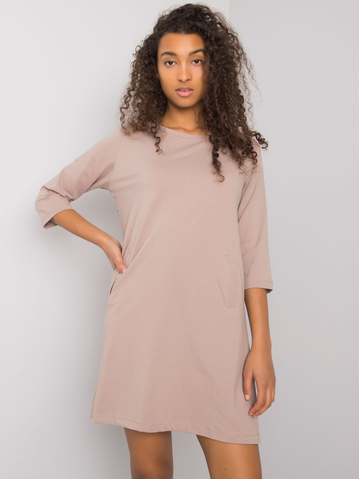 Béžové voľné mini šaty s vreckami RV-SK-7331.84-beige Veľkosť: S/M