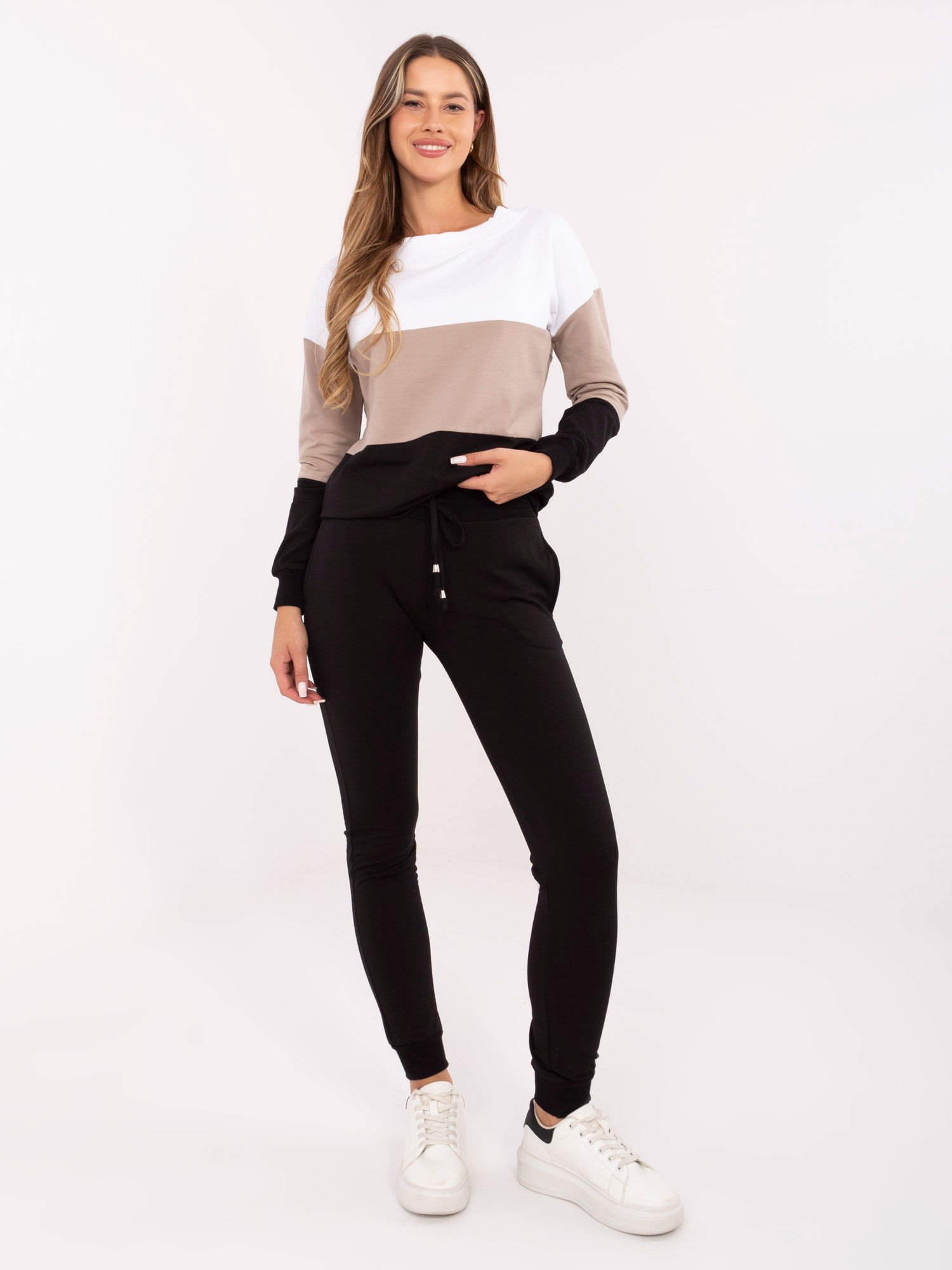Čierna dámska tepláková súprava RV-KMPL-5971.05-black-beige Veľkosť: L