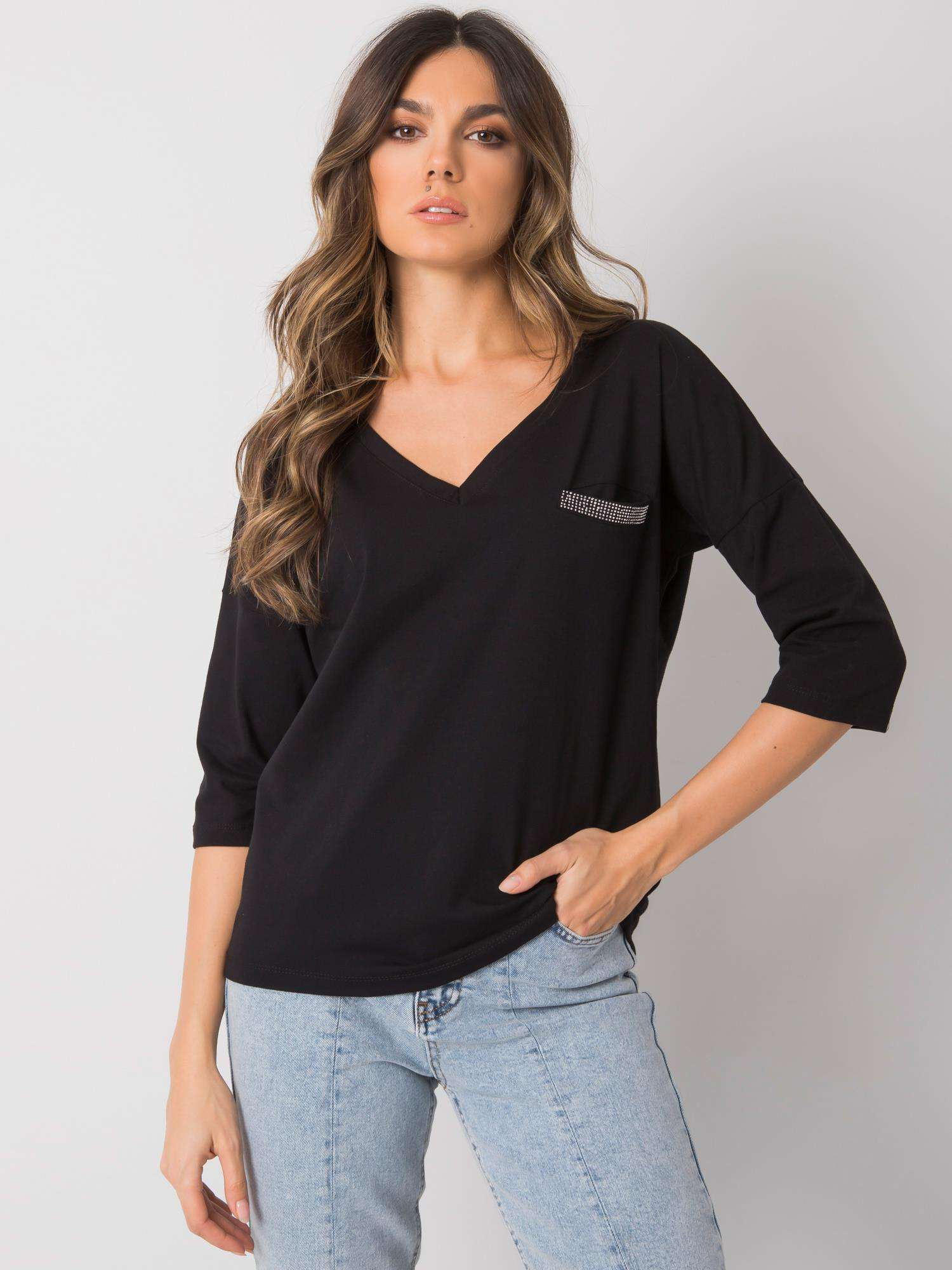 Čierne dámske tričko s výstrihom RV-BZ-7310.58-black Veľkosť: S/M