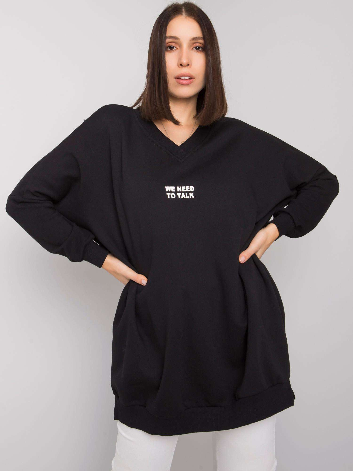 Čierna tunika Raella s nápisom We need to talk RV-TU-7278.81P-black Veľkosť: ONE SIZE