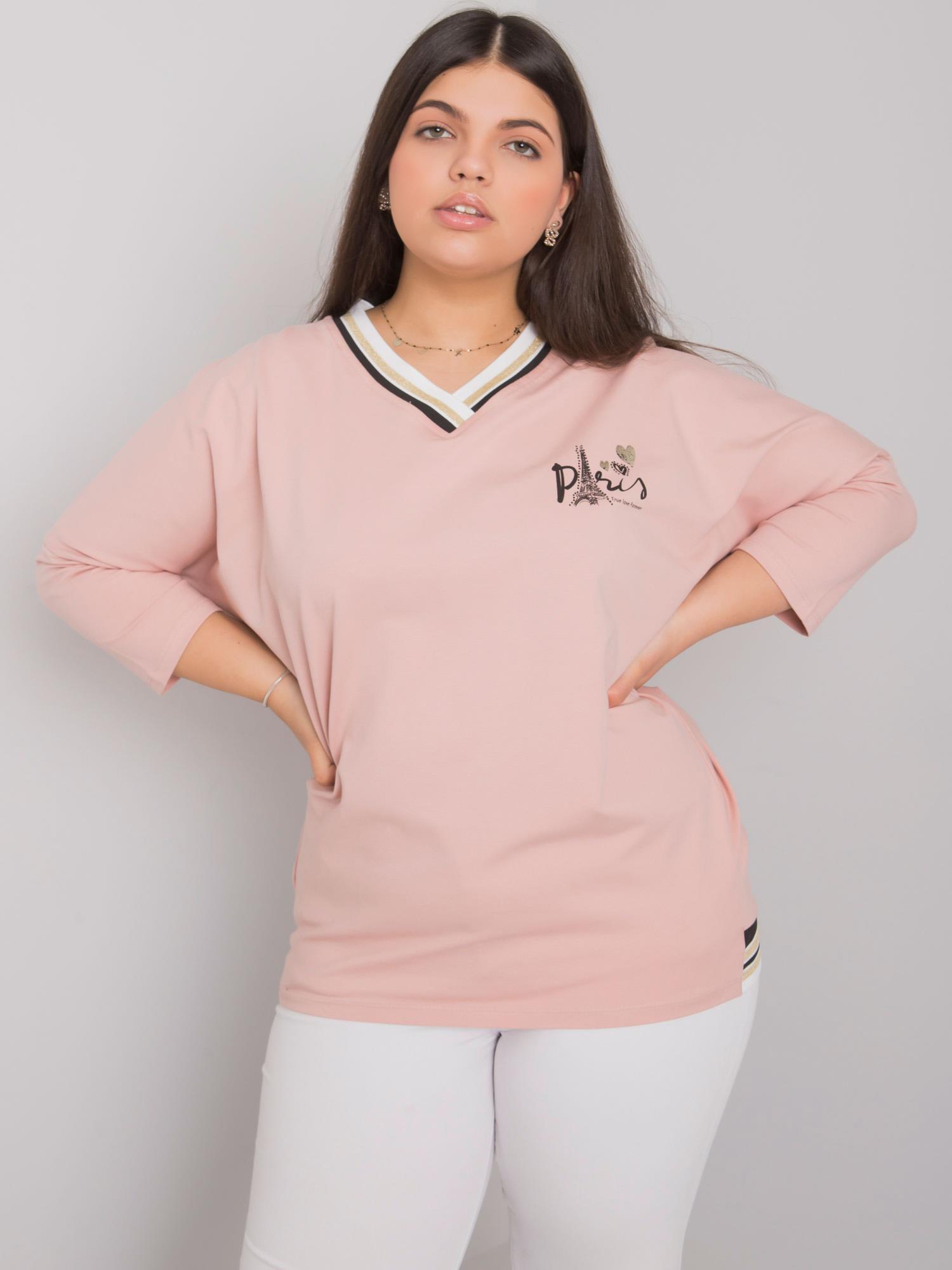 PÚDROVÉ TRIČKO ALIDA S VÝSTRIHOM DO V A POTLAČOU PARIS RV-BZ-6967.93-POWDER PINK Veľkosť: ONE SIZE