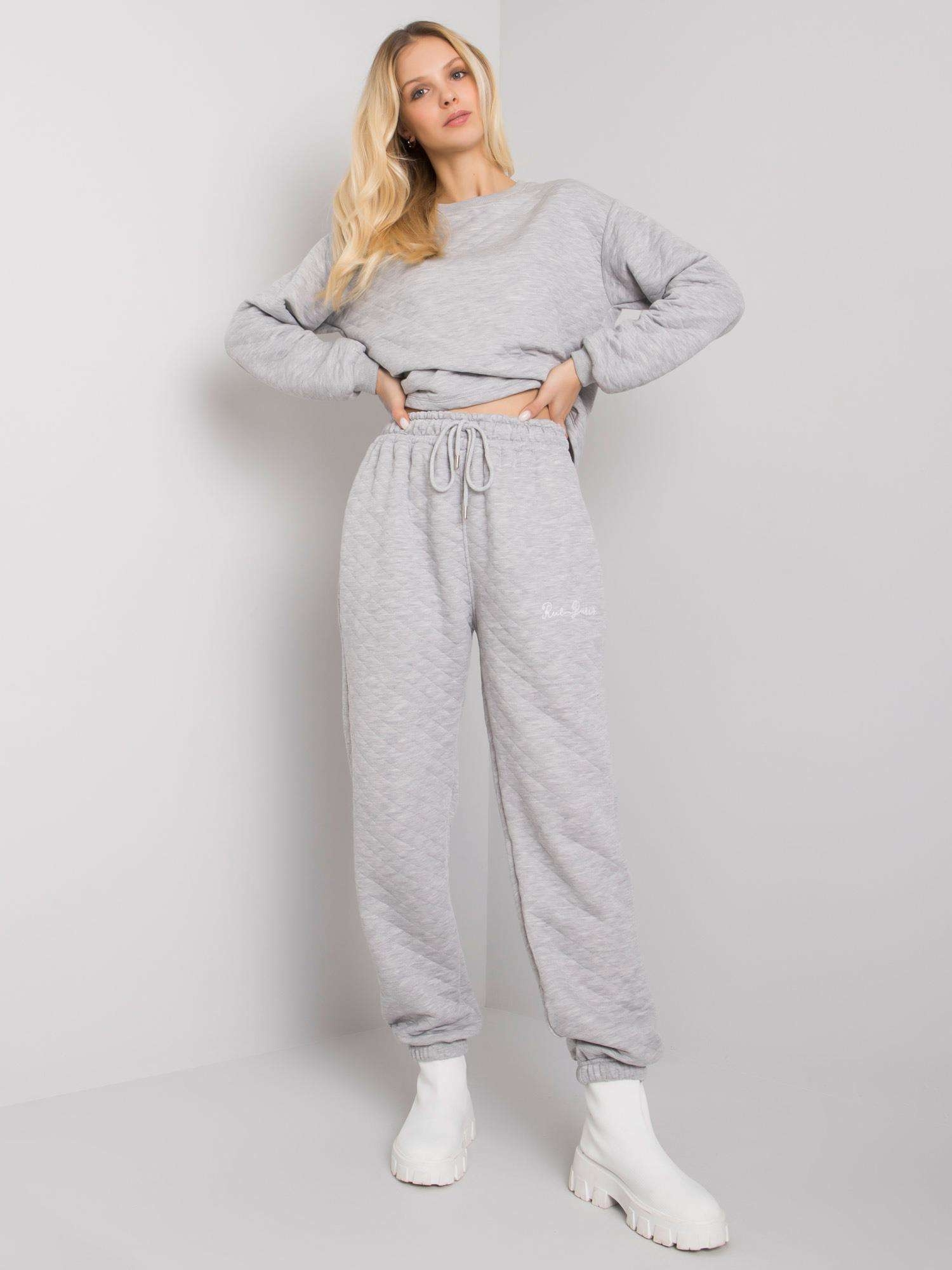 Svetlosivé dámske prešívané tepláky s nápisom RV-DR-7445.03X-gray Veľkosť: S/M