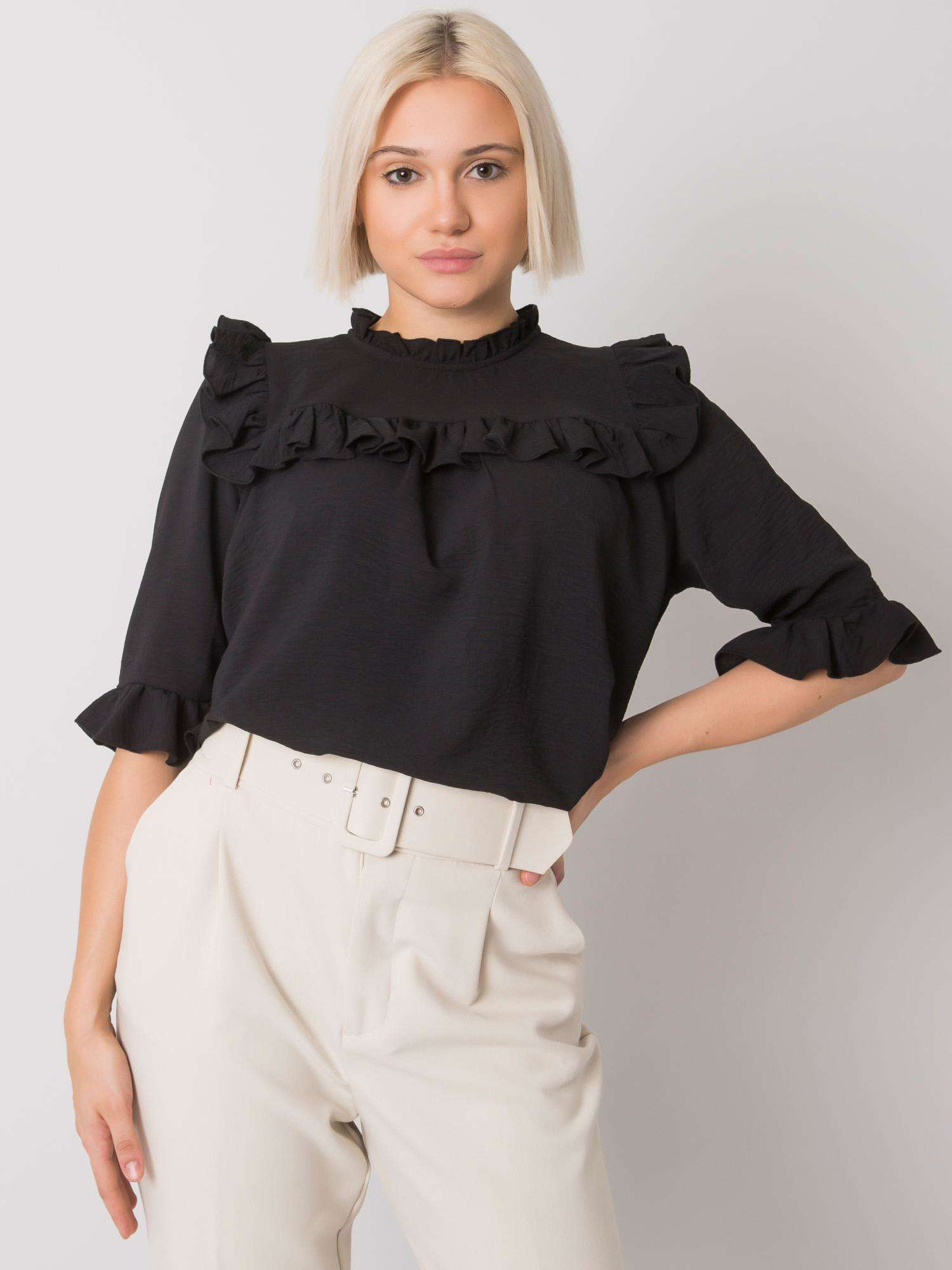 Čierna dámska elegantná blúzka s volánikmi CHA-BZ-3312.30-black Veľkosť: S/M
